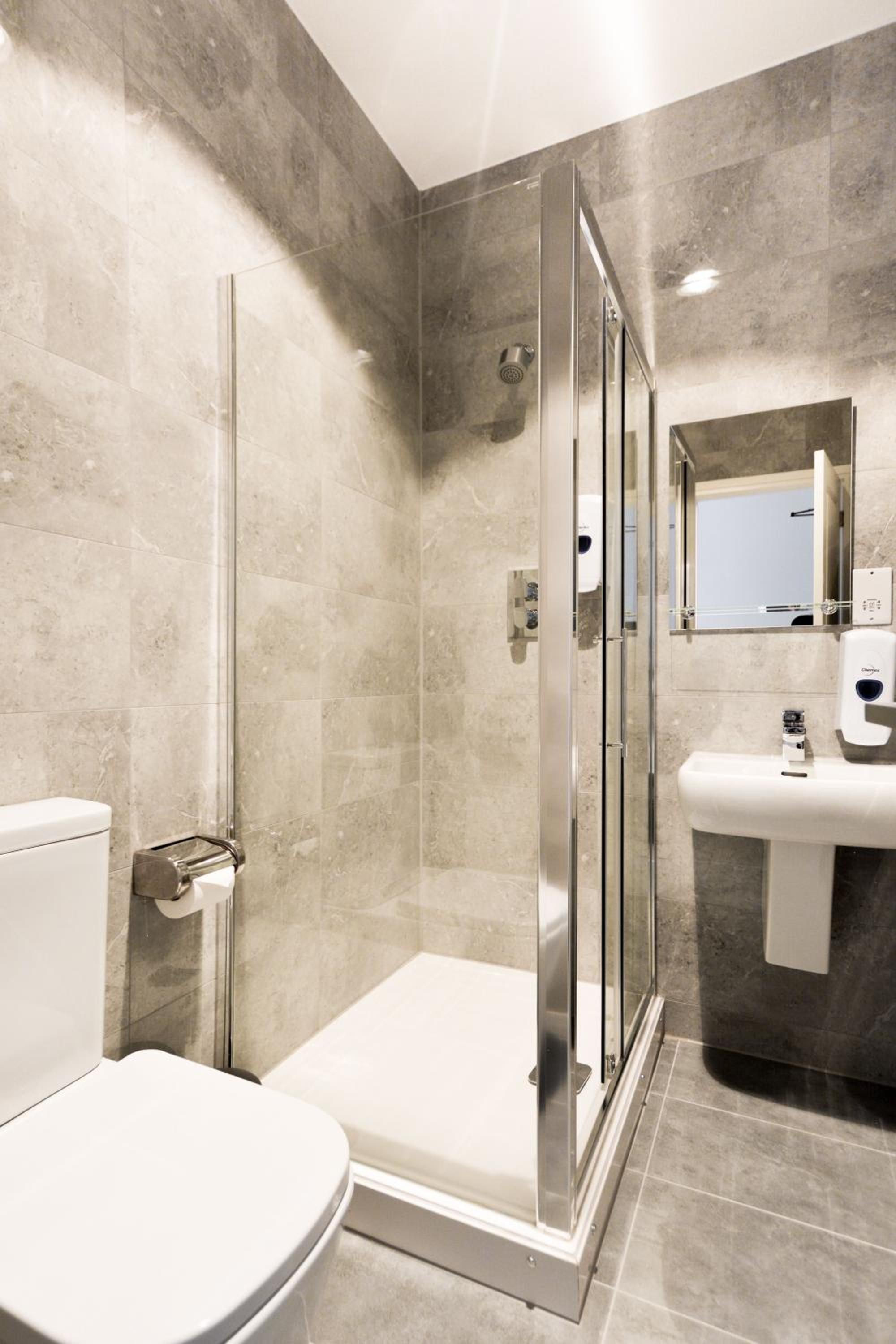 Standard Double Room - Photo 3