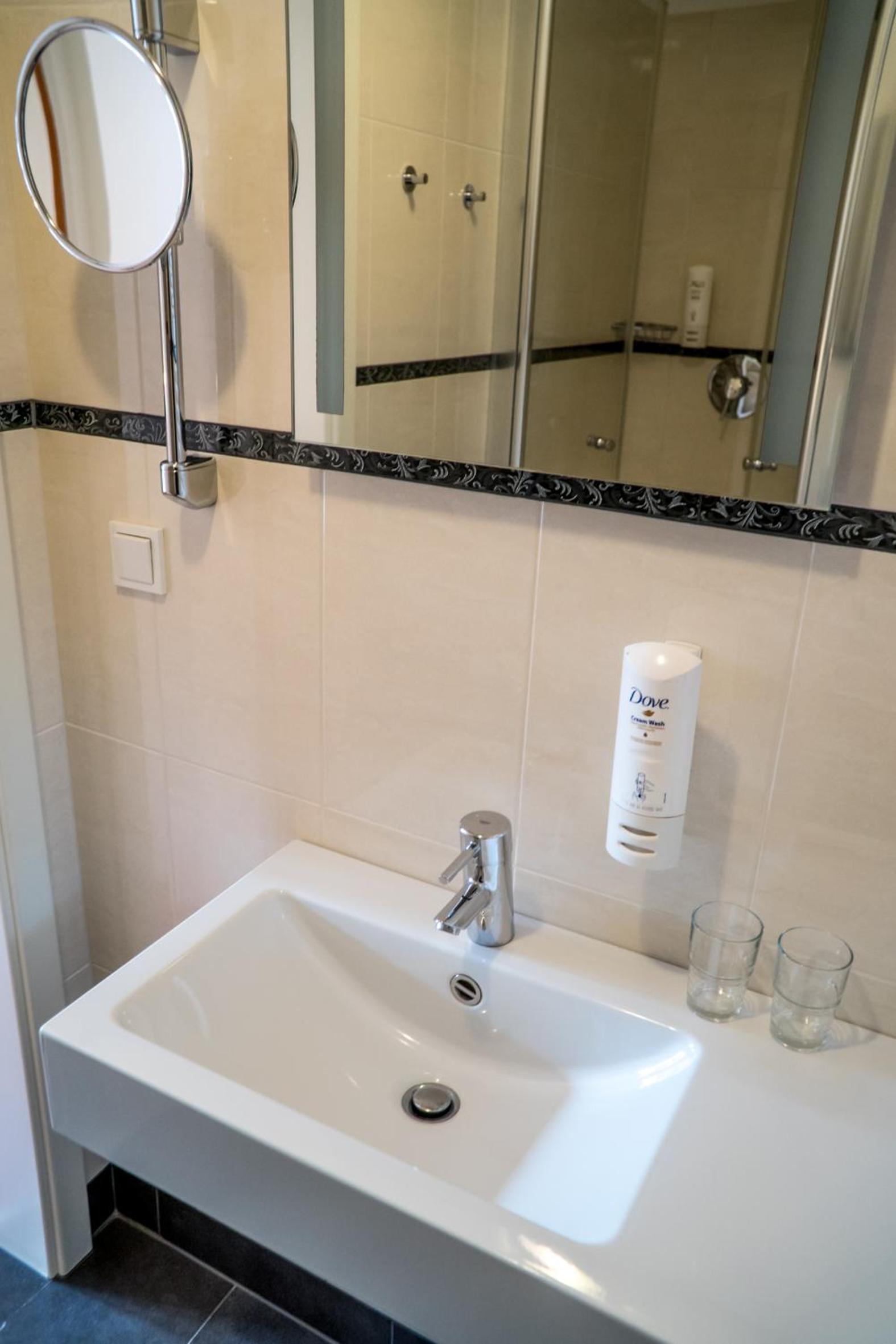 Double Room - Photo 2