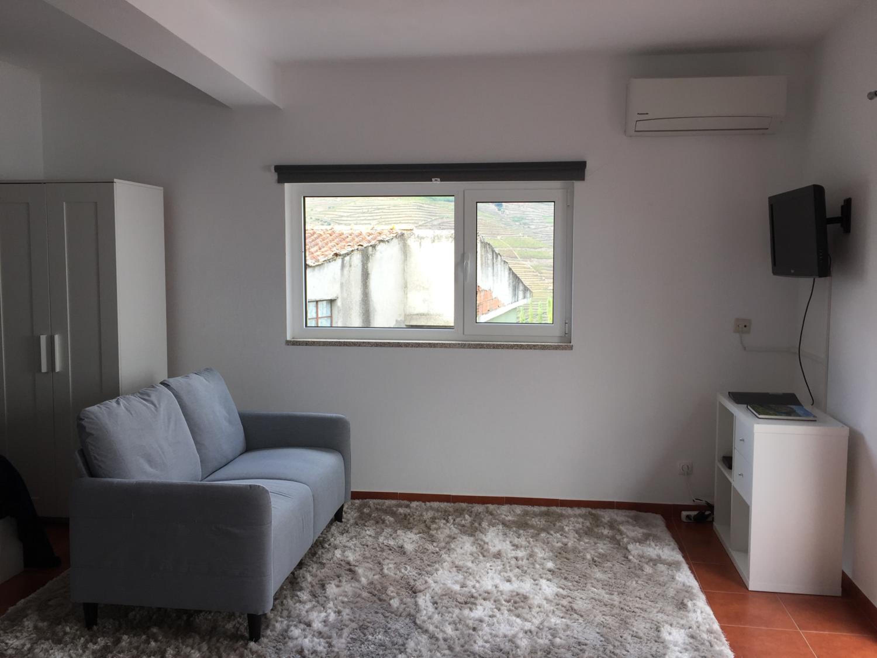 Studio Apartment - Photo 6