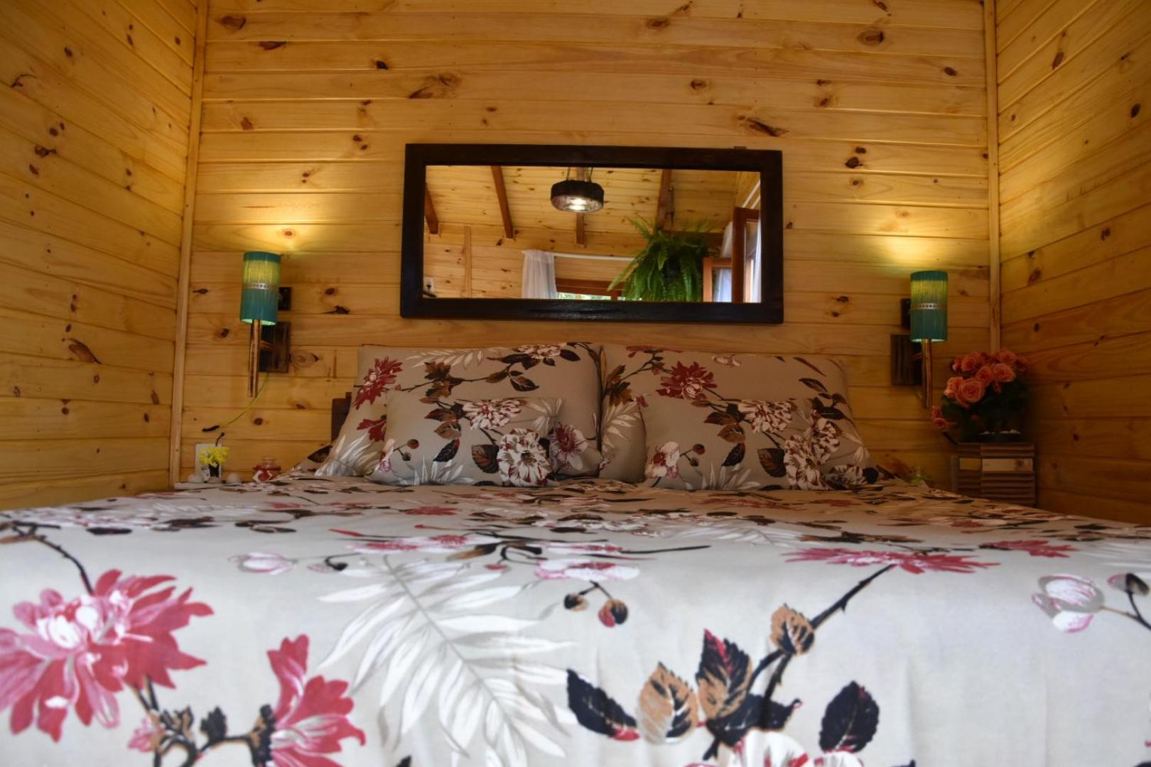 Deluxe Double Room - Photo 13