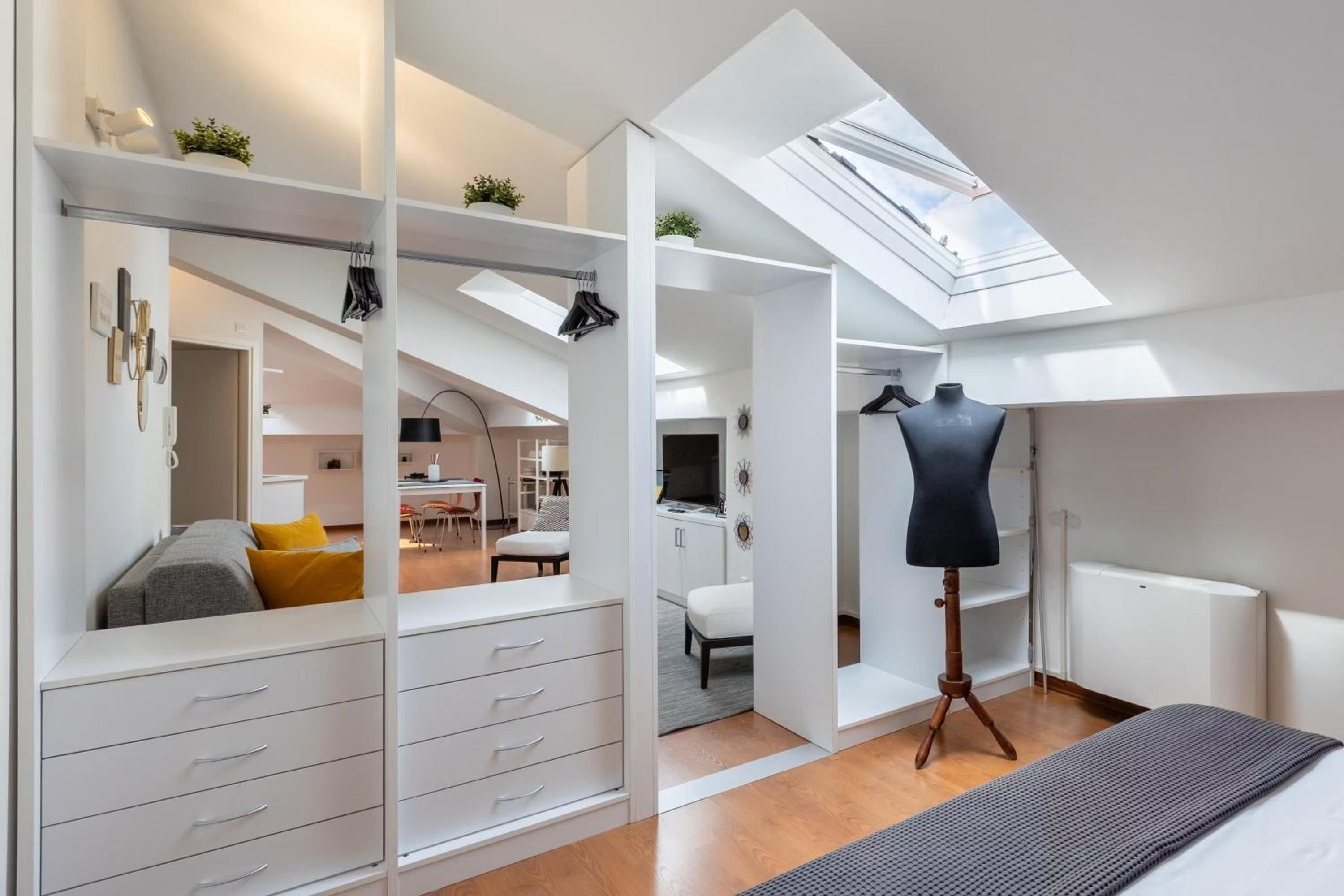 One-bedroom Loft Apartment