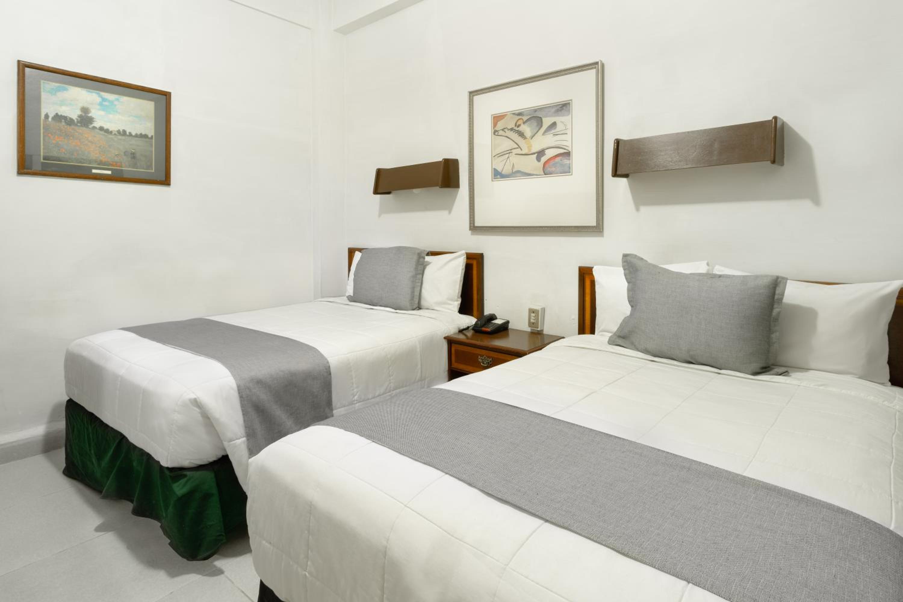 Double Room with Two Double Beds photo 1