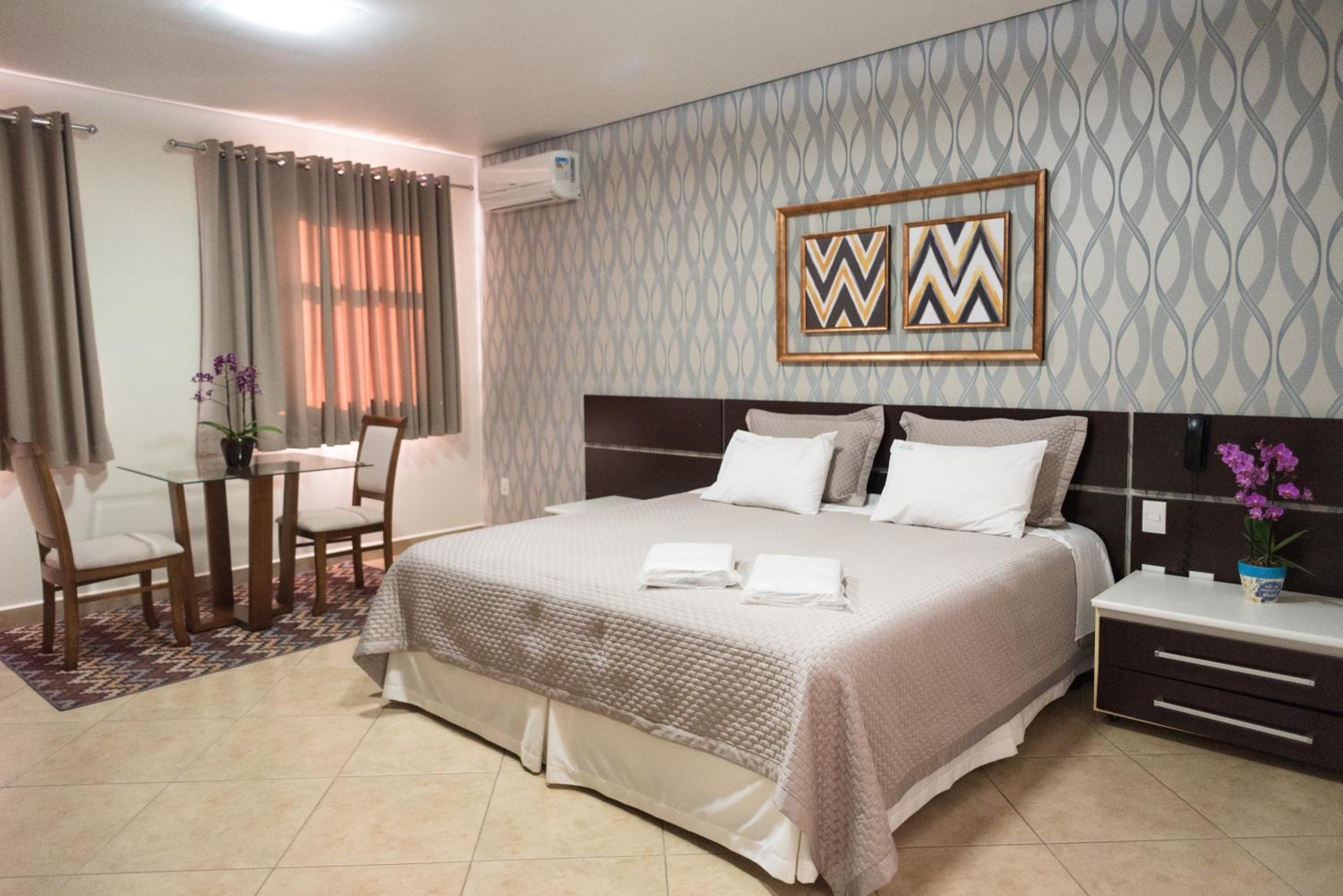 Deluxe King Suite