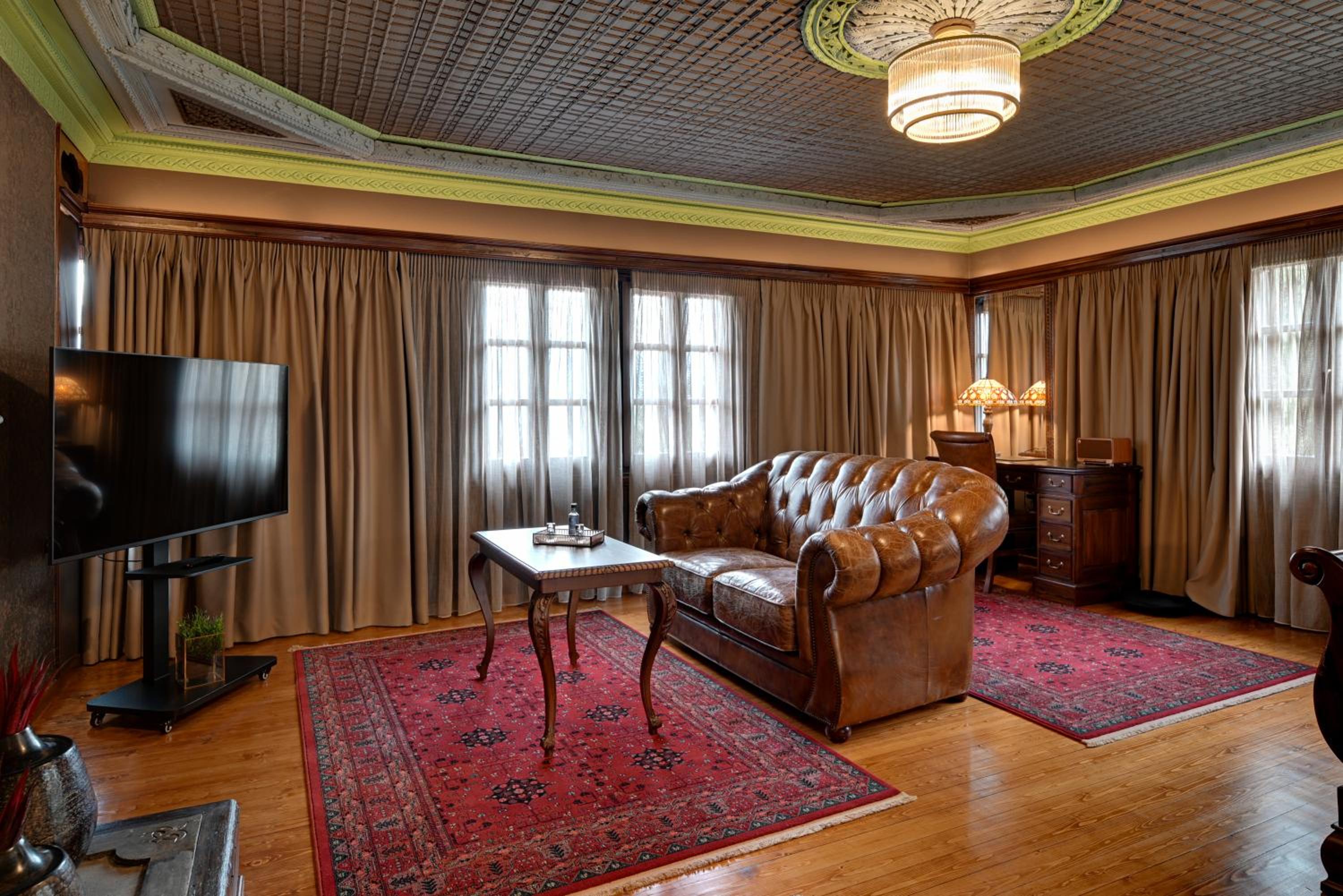 Suite with Lake View