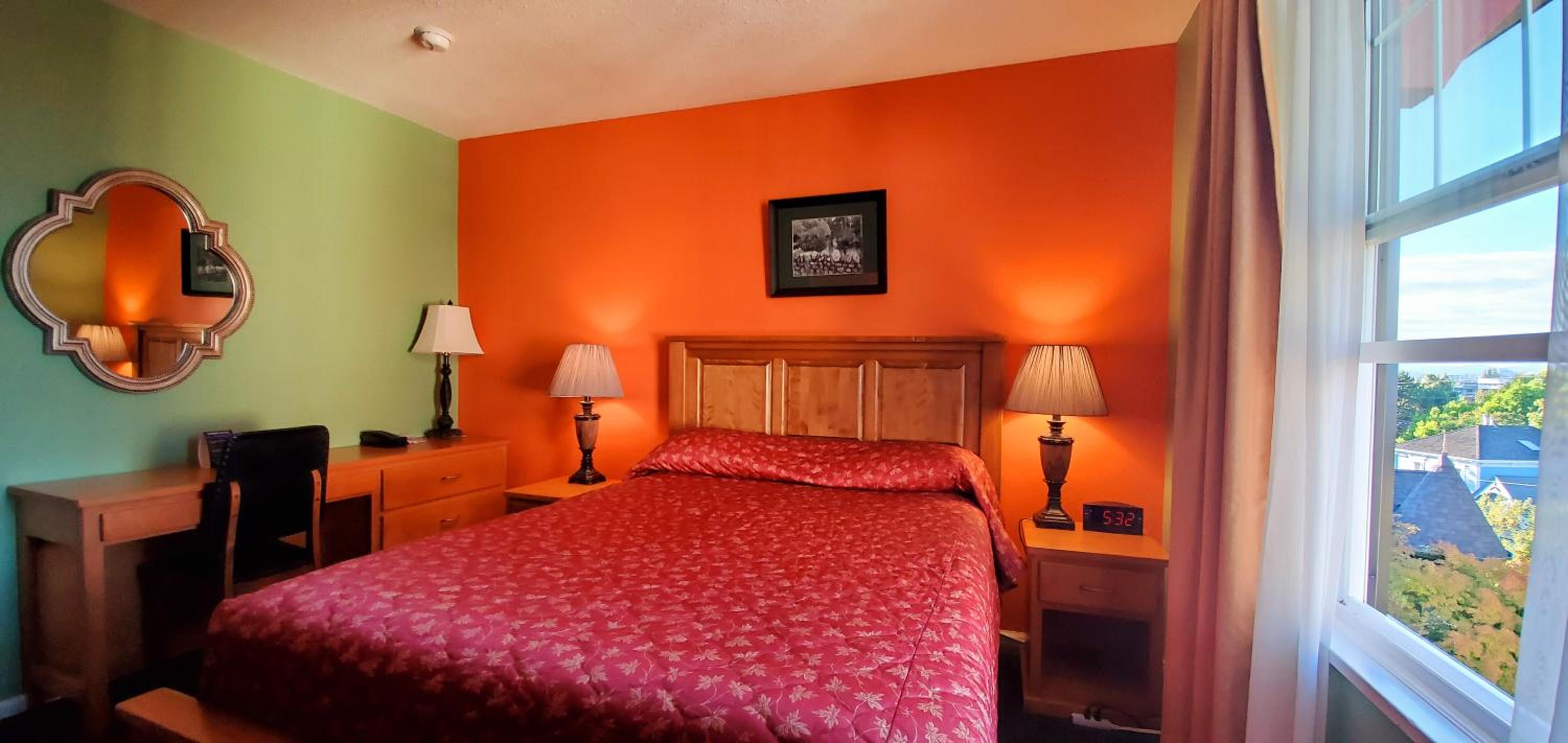 Standard Queen Room - Photo 1