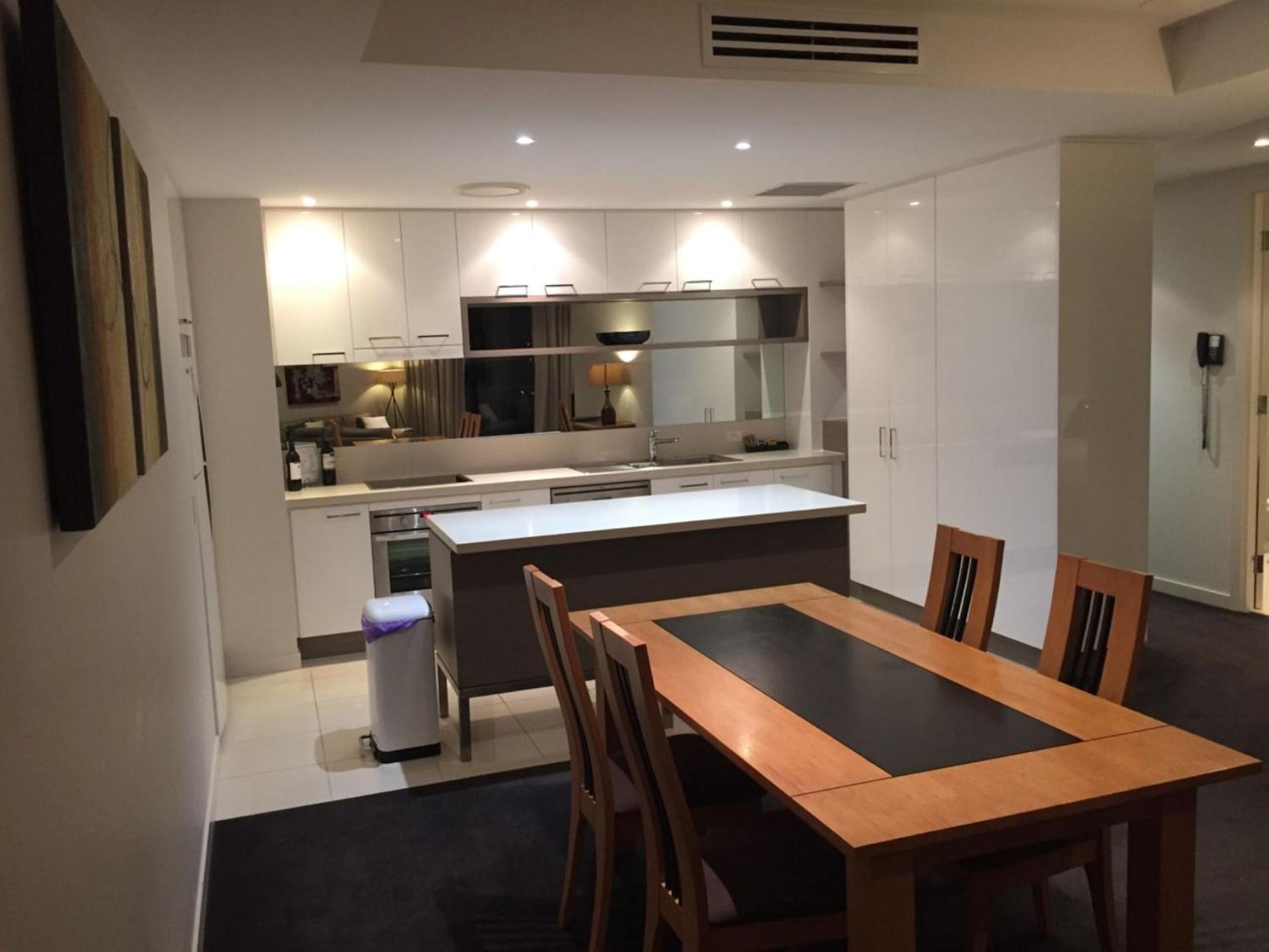 Two-Bedroom Apartment with King and Double Bed photo 2