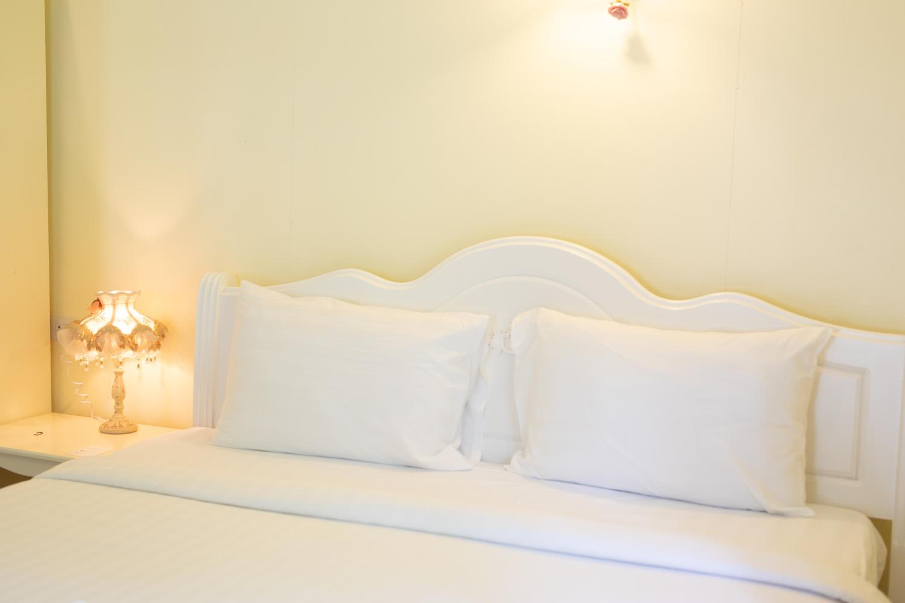 Superior King Room - Photo 6