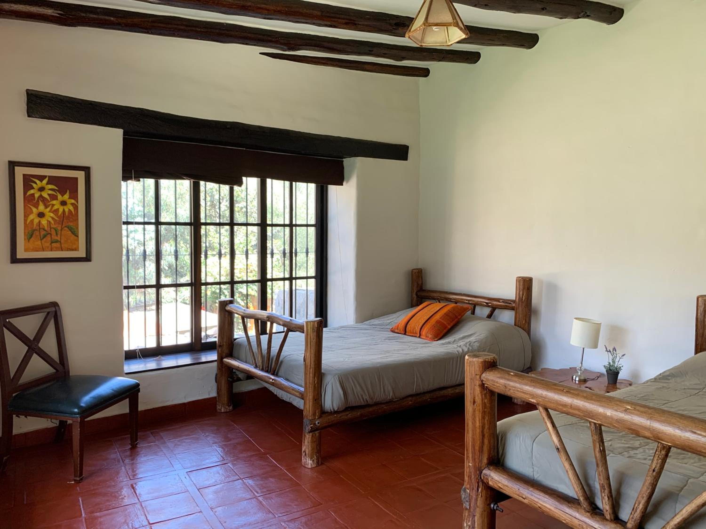 Seven-Bedroom House photo 1