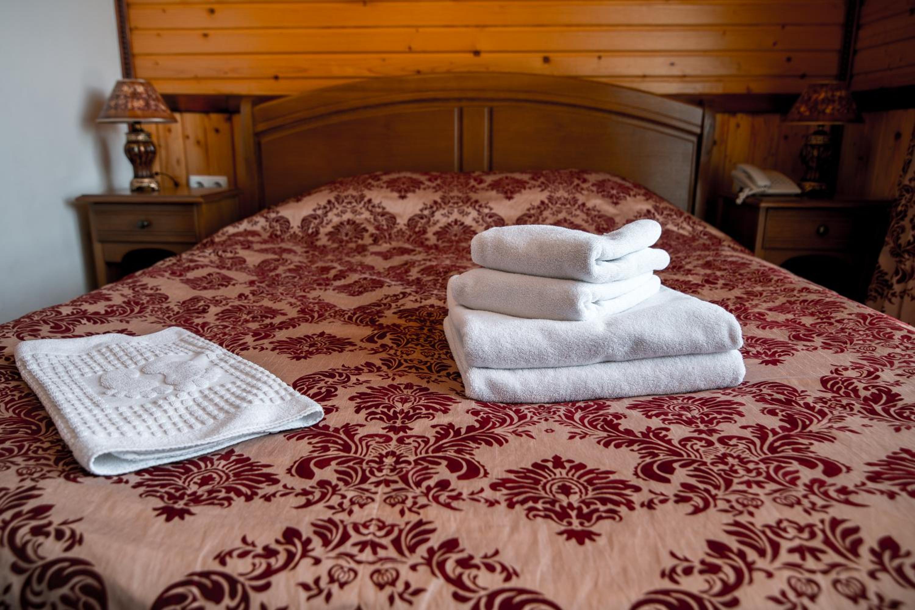 Deluxe Double Room with Extra Bed photo 1