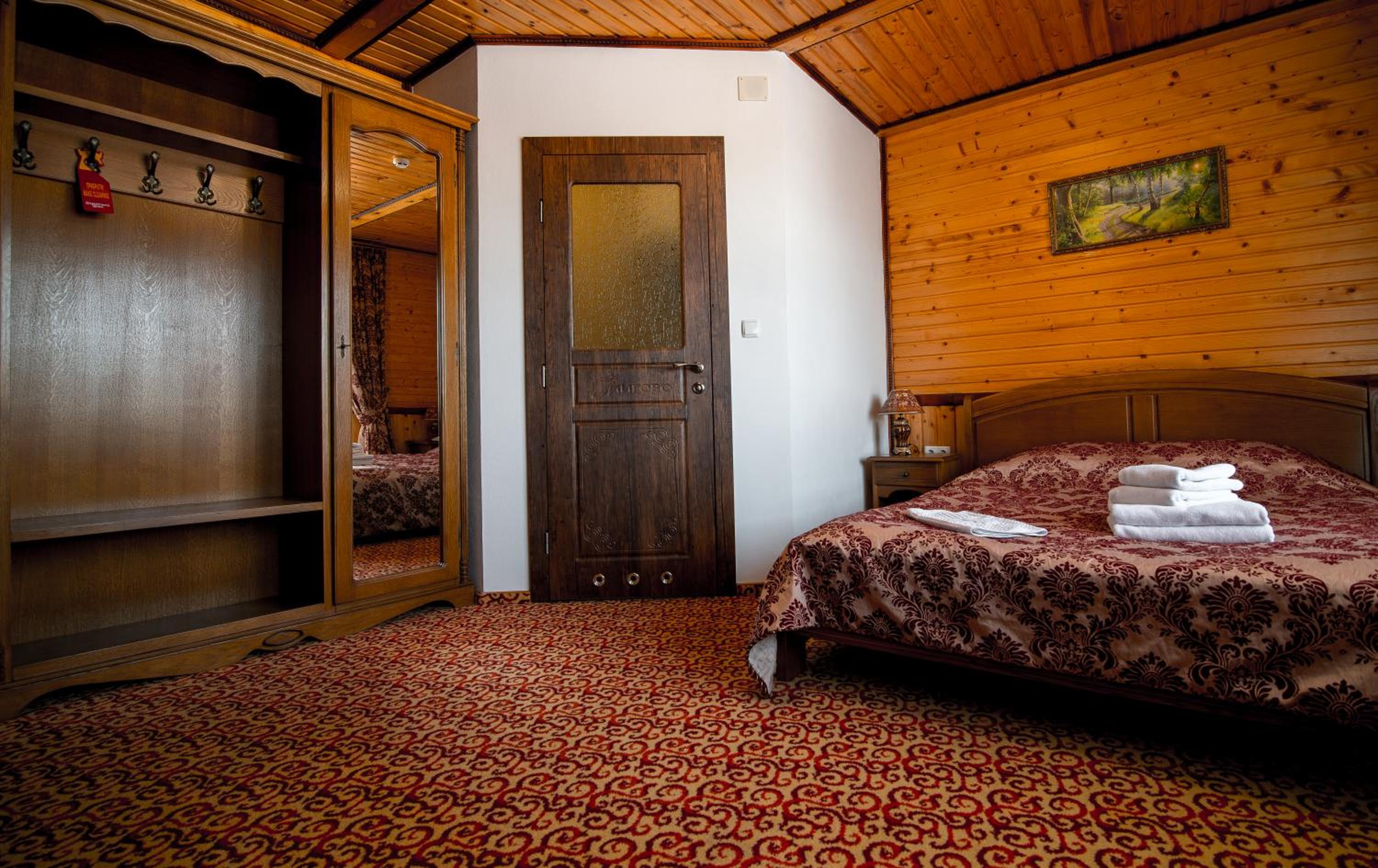 Deluxe Double Room with Extra Bed photo 2