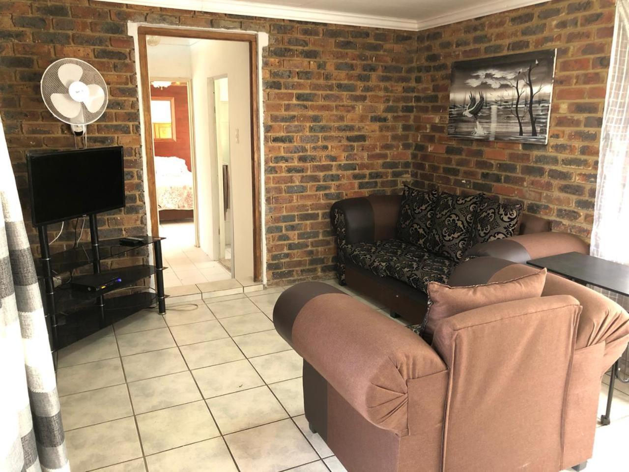 One-Bedroom Chalet - Photo 2