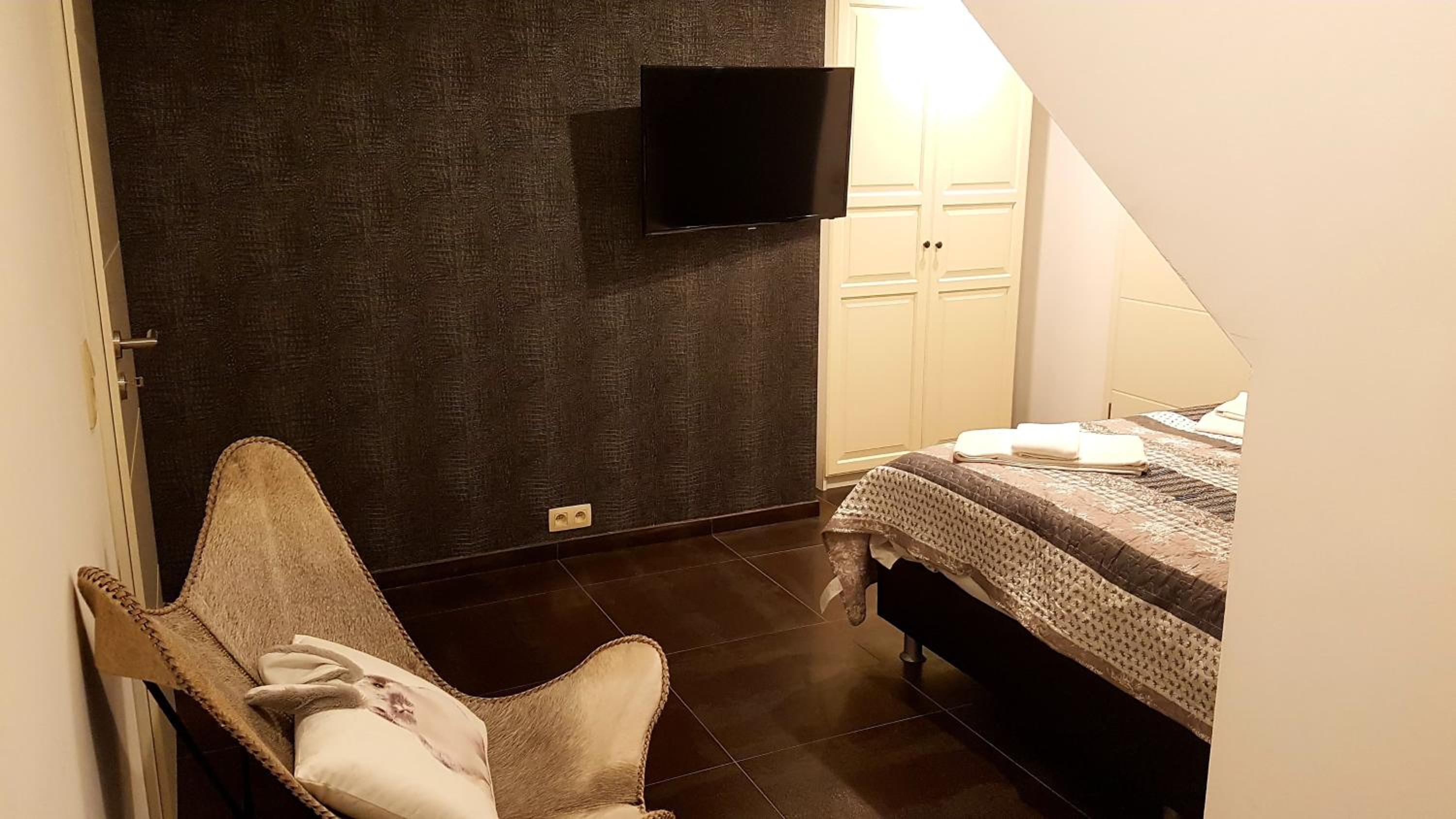 King Room with Lake View photo 2