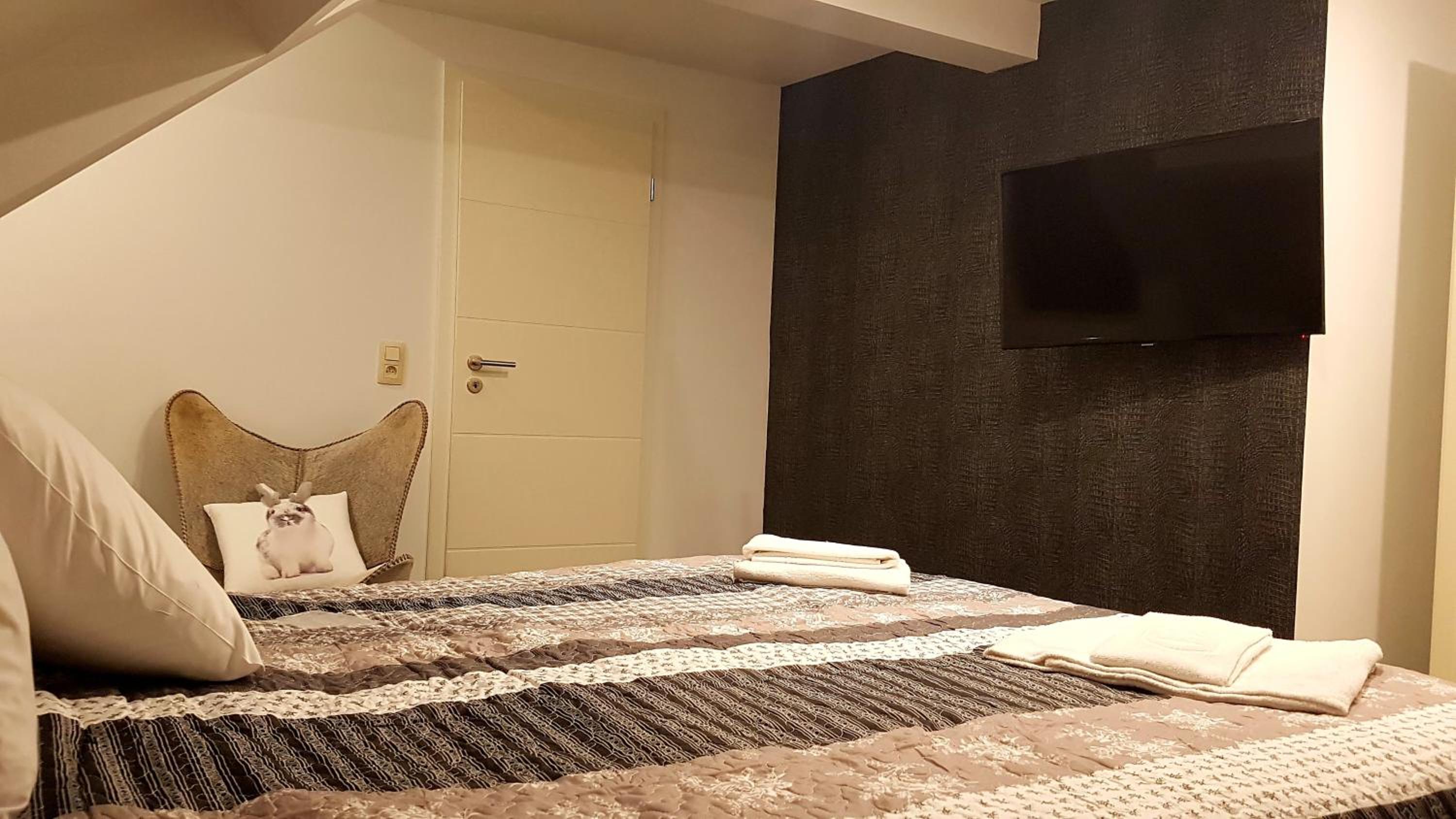 King Room with Lake View photo 3