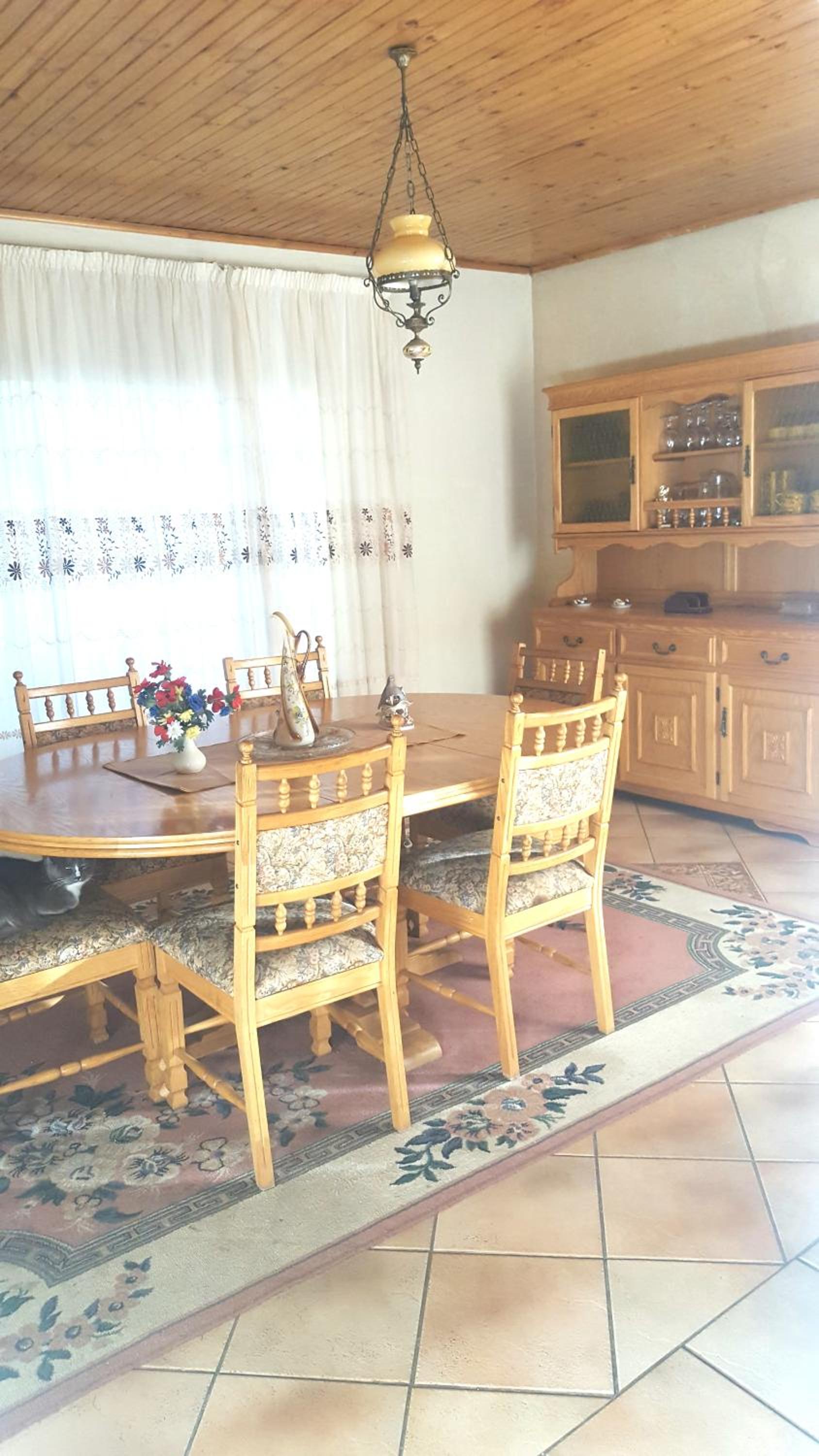 Four-Bedroom House photo 2