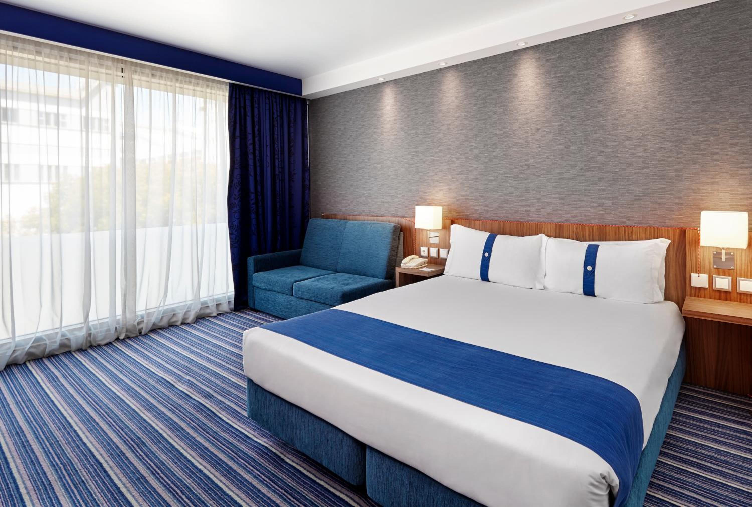 Standard Double Room with Sofa Bed - Photo 2