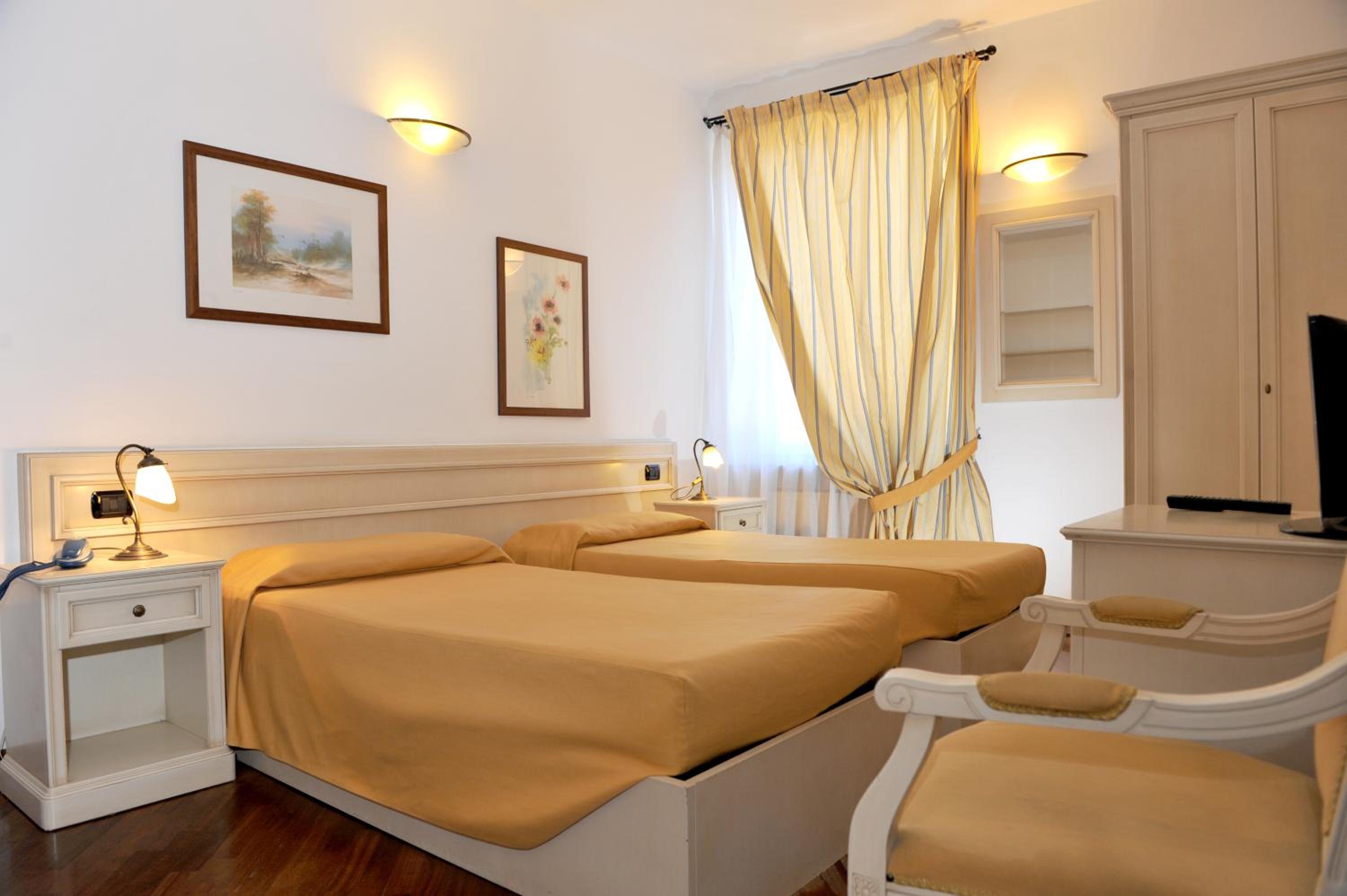 Twin Room photo 1