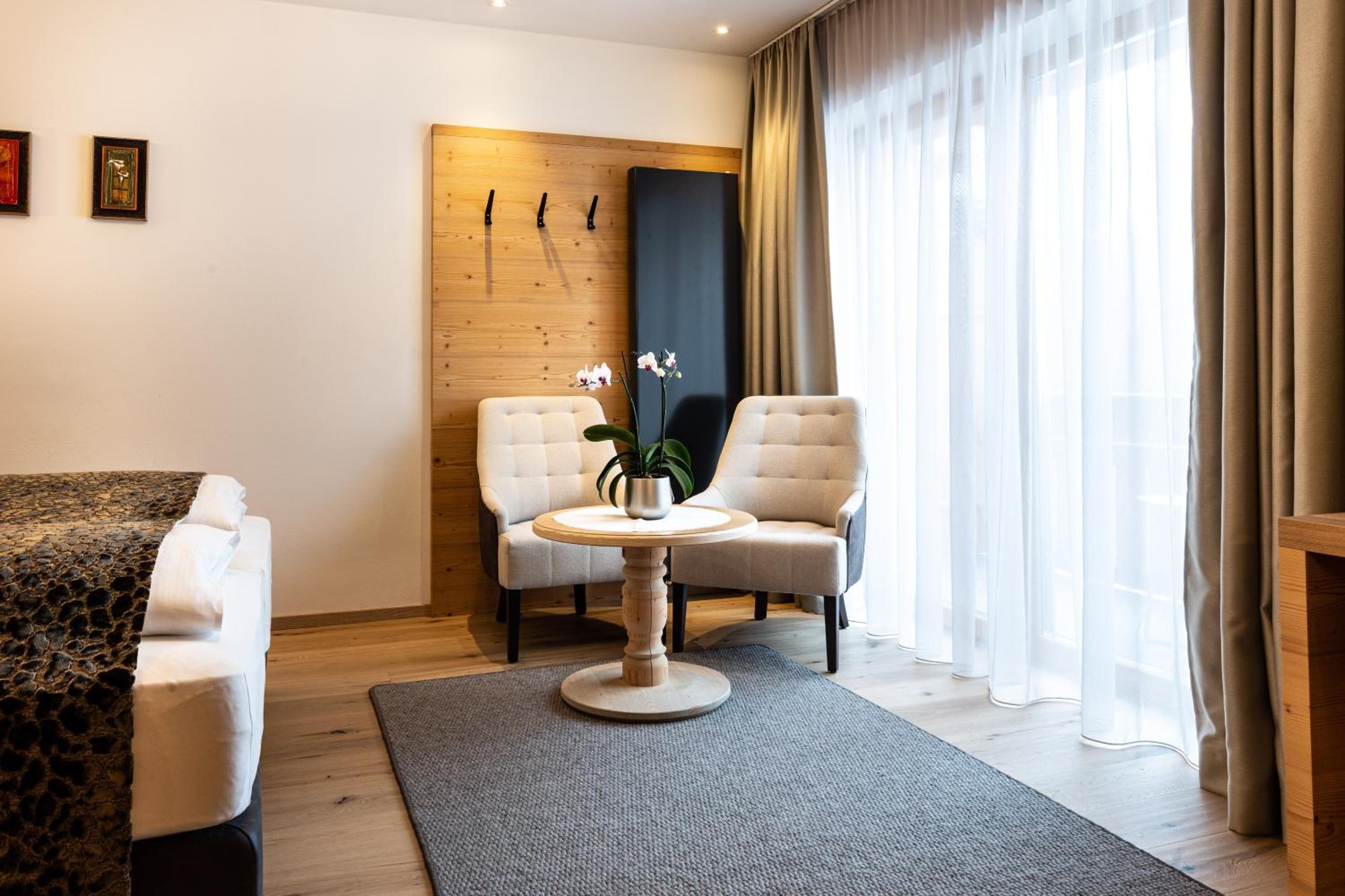 Deluxe Double or Twin Room photo 3
