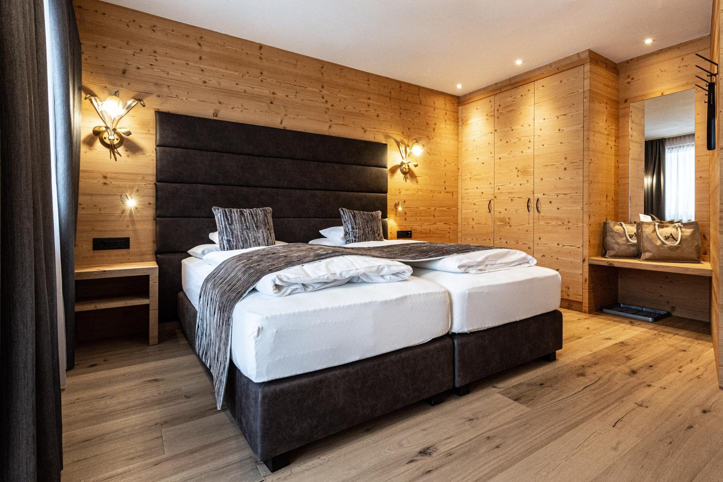 Classic Double or Twin Room photo 3