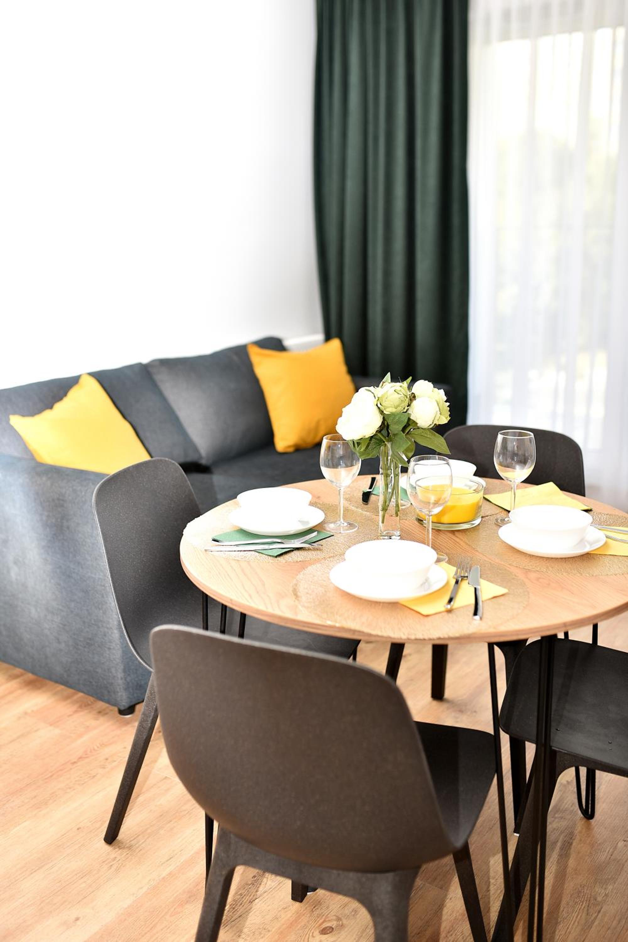 One-Bedroom Apartment - Photo 18