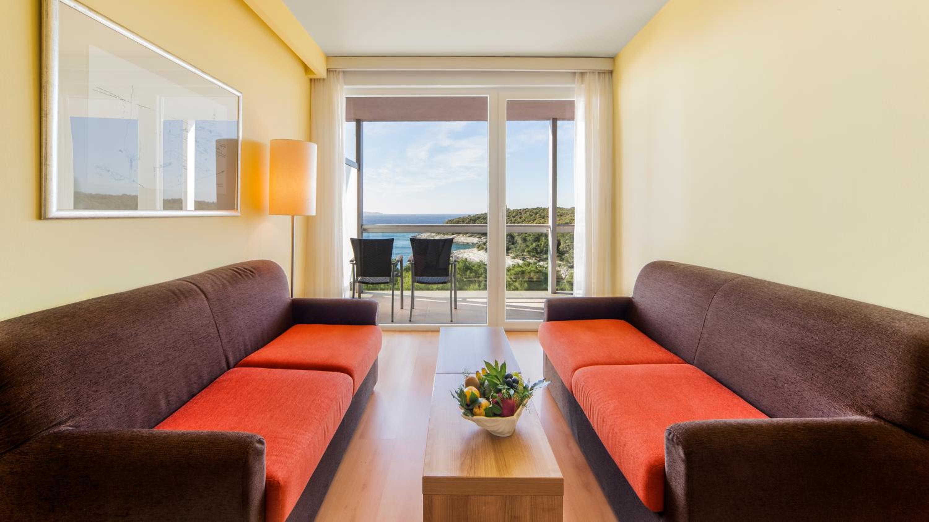 Suite with Balcony and Sea Side - Photo 2