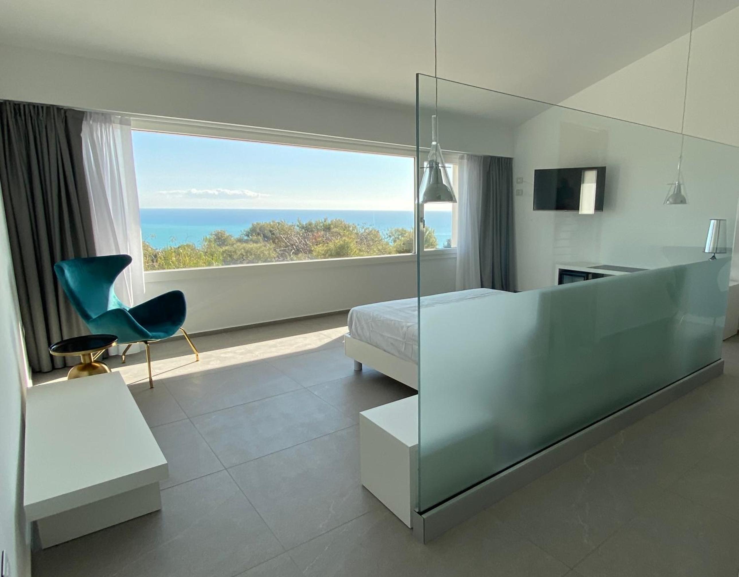Deluxe Double Room with Sea View photo 1