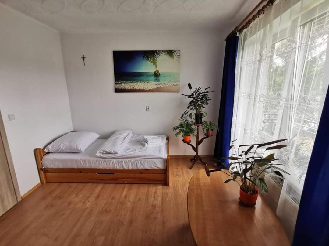 Double Room with Balcony - Photo 2