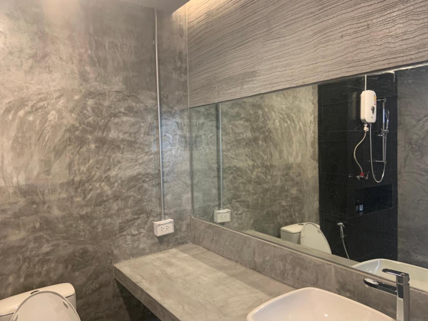 Deluxe King Room - Photo 4