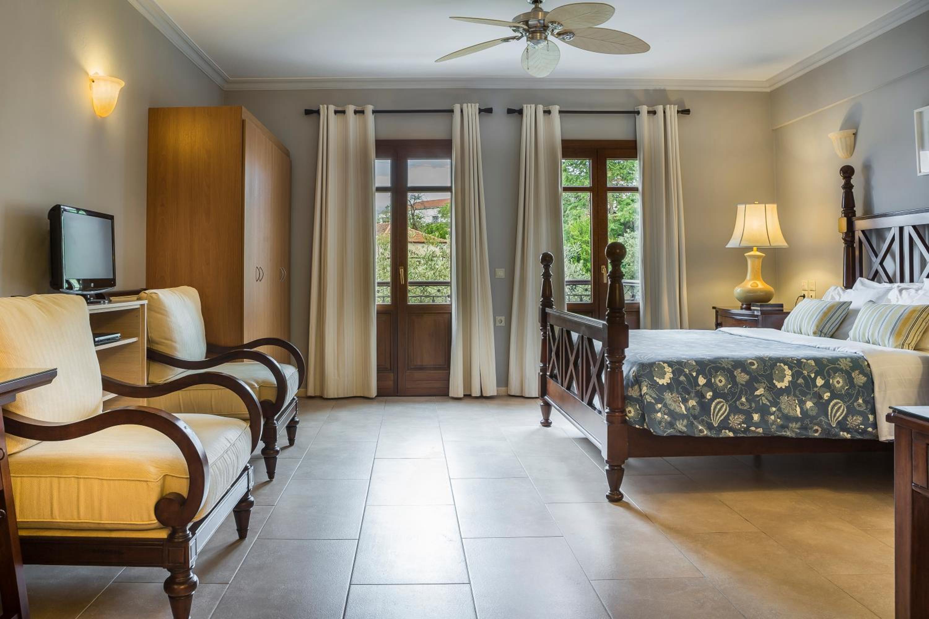 Superior Suite with Courtyard View - 106 photo 2