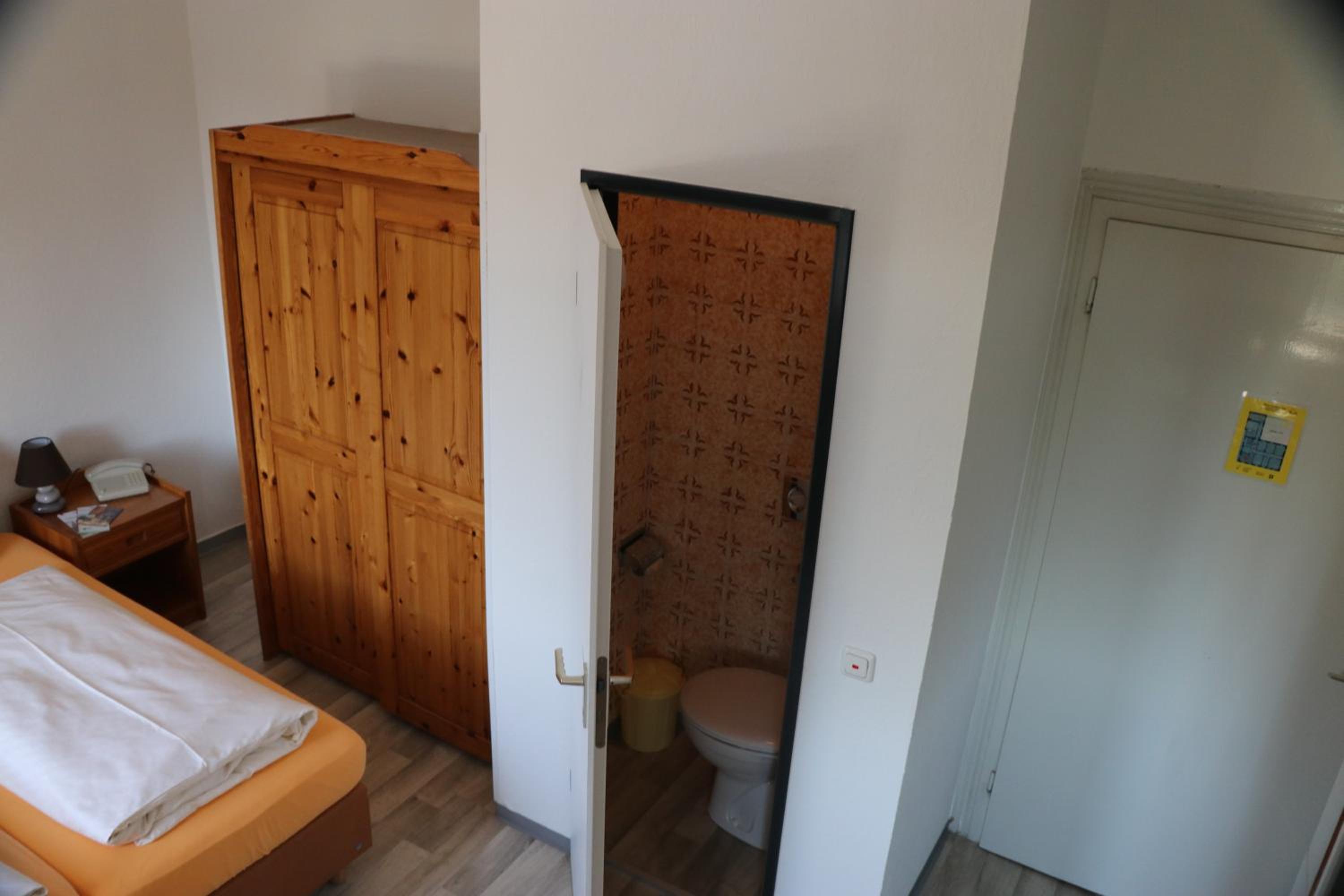 Budget Double Room photo 1