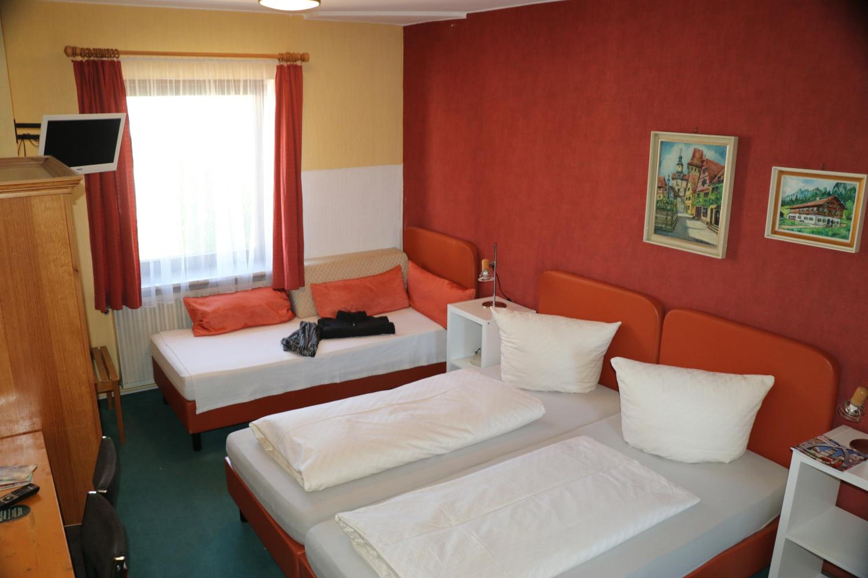 Standard  Double Room - Photo 8