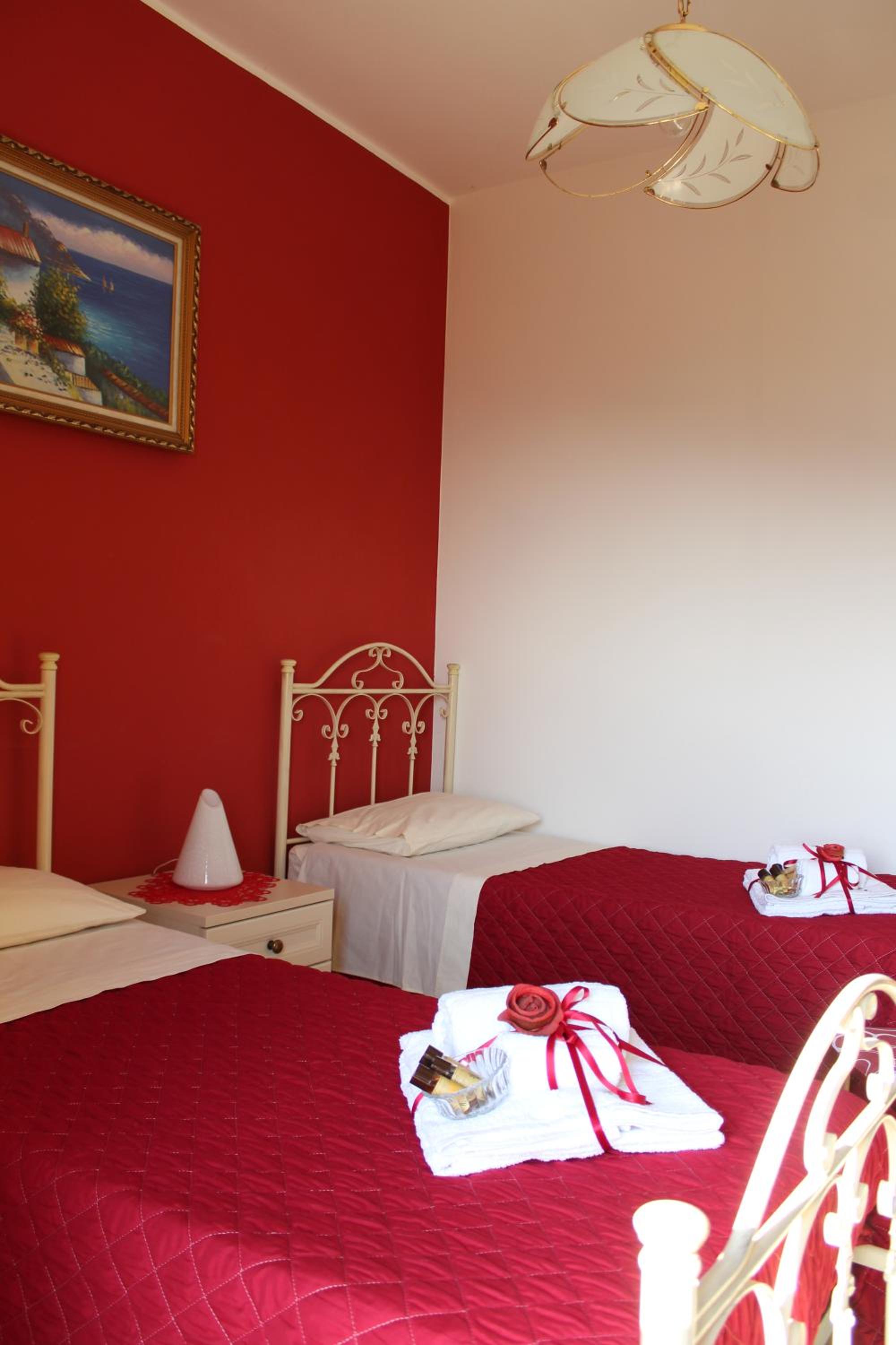 Double or Twin Room photo 3