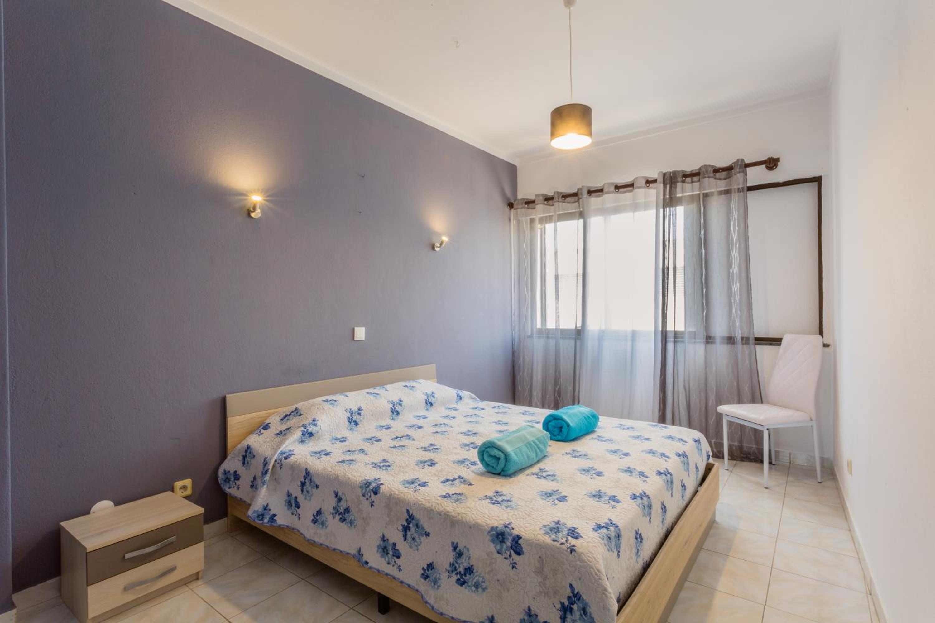 Two-Bedroom House - Photo 11