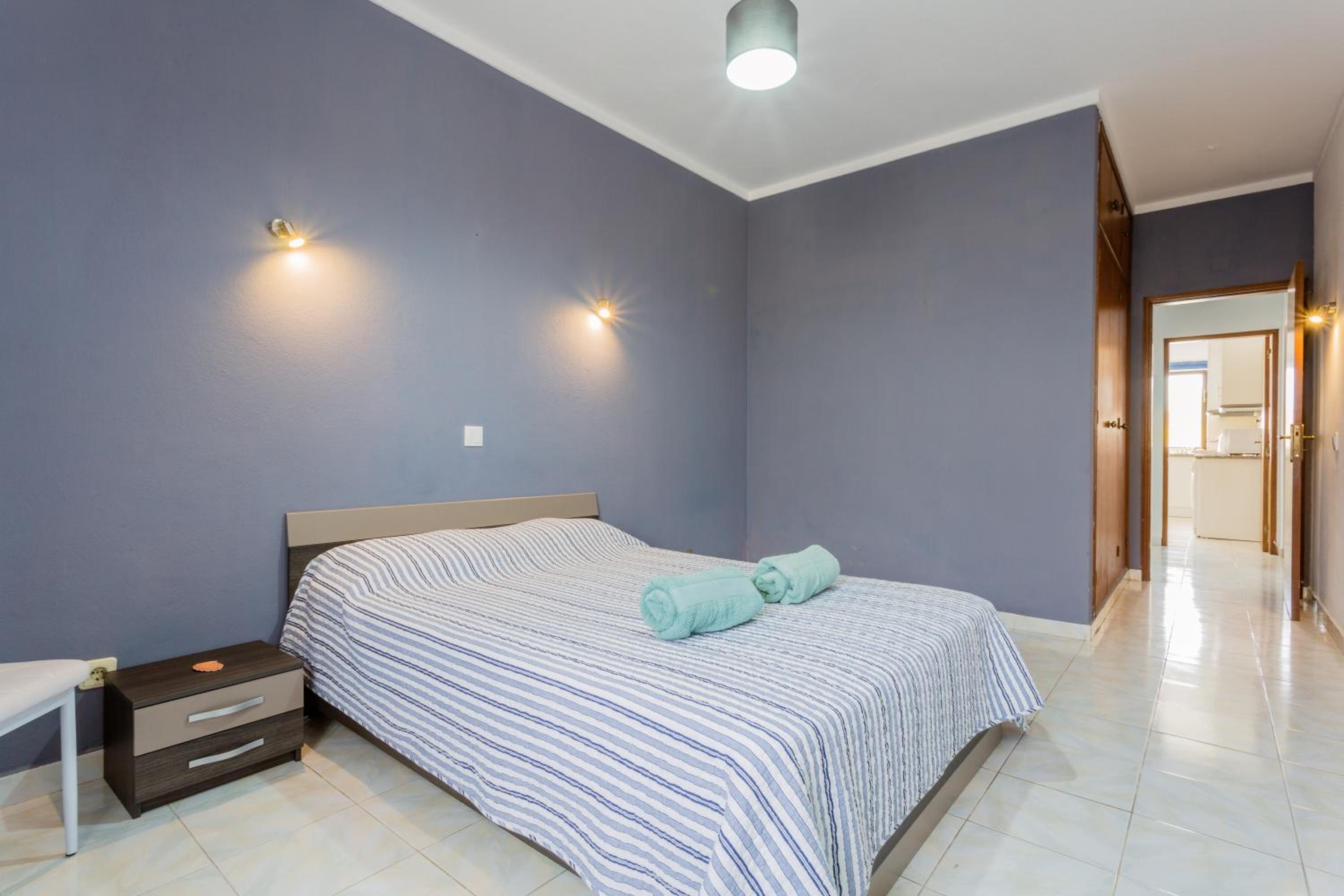 Two-Bedroom House - Photo 12