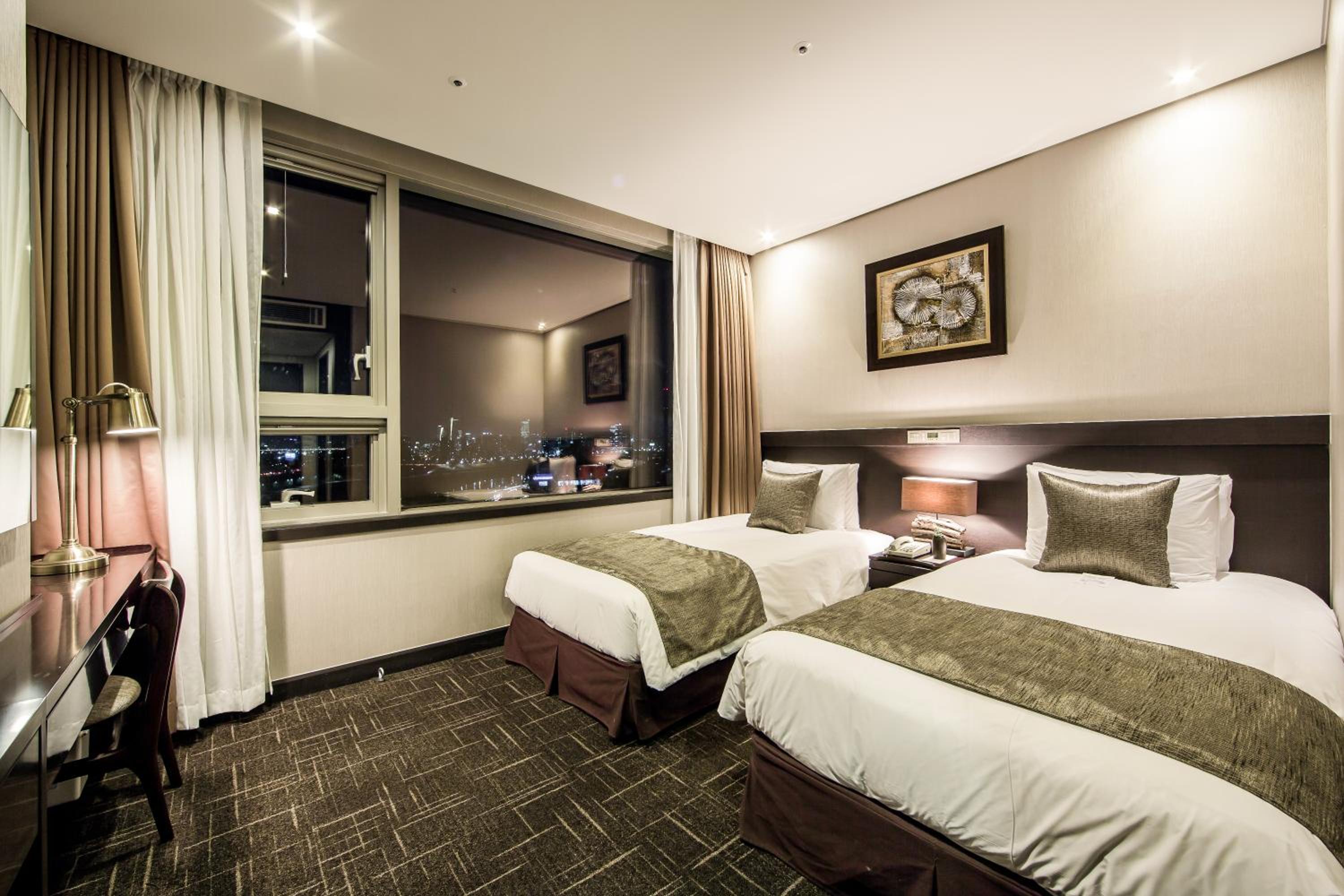 Standard Twin Room photo 2