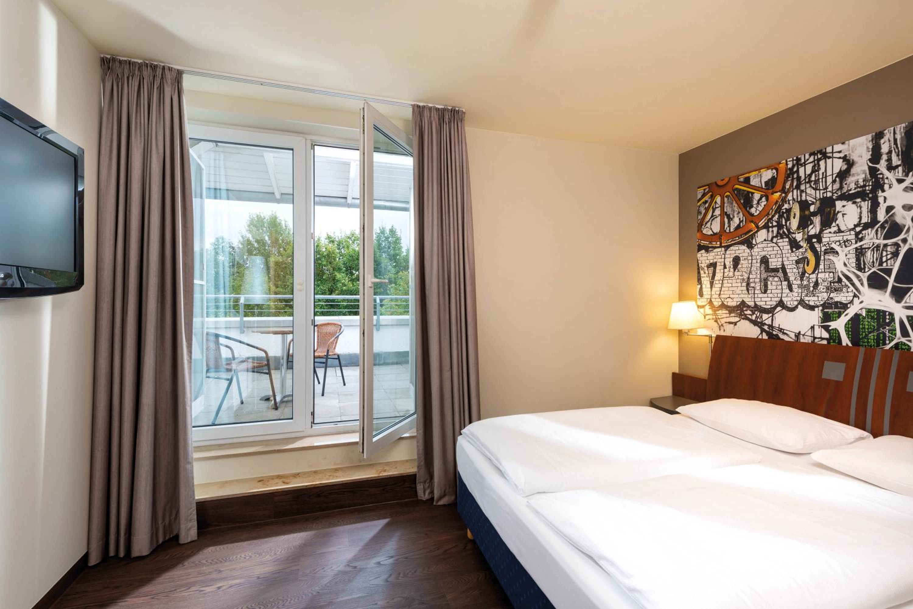 Suite - Photo 4