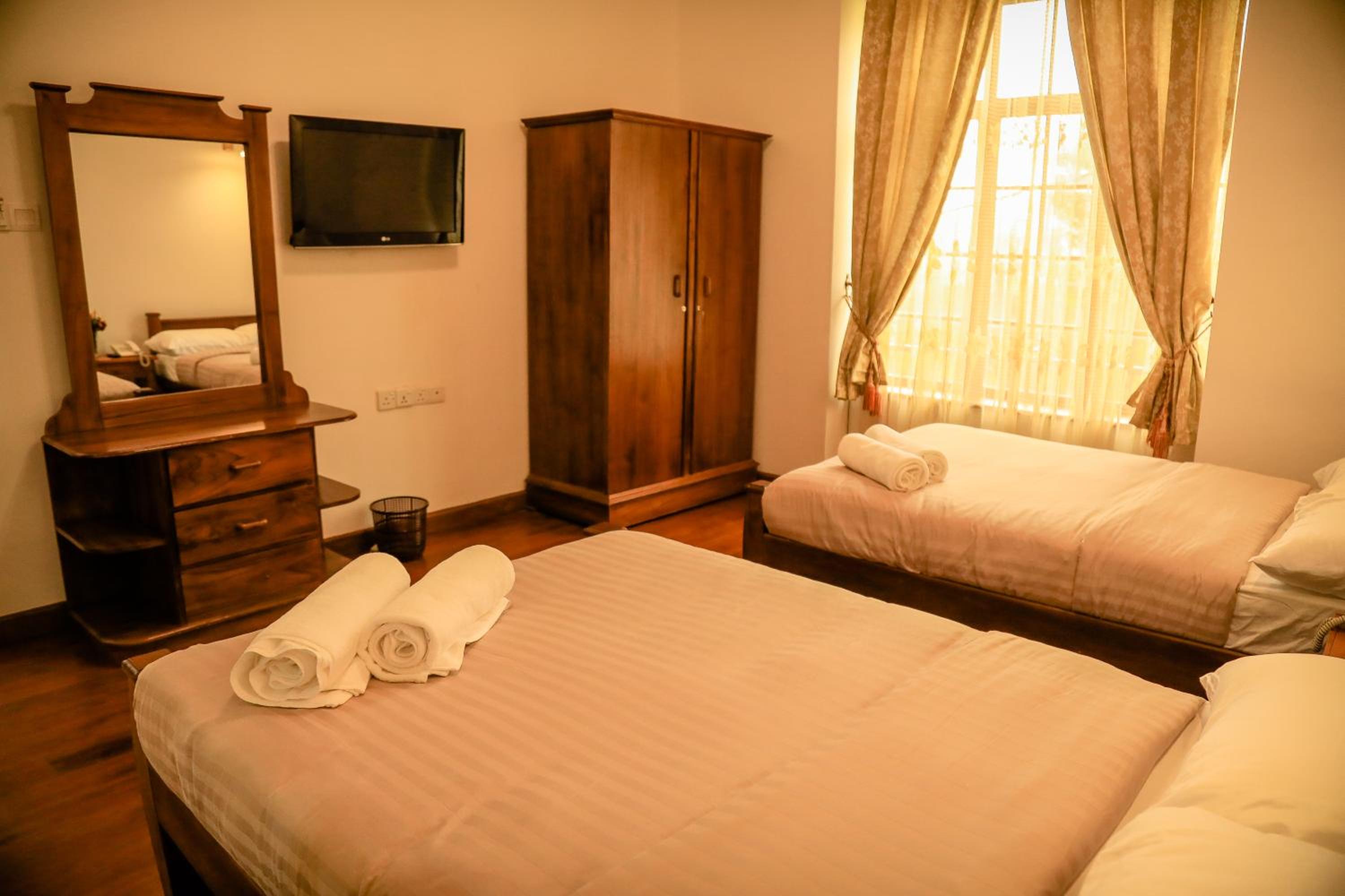 Deluxe Double or Twin Room photo 3