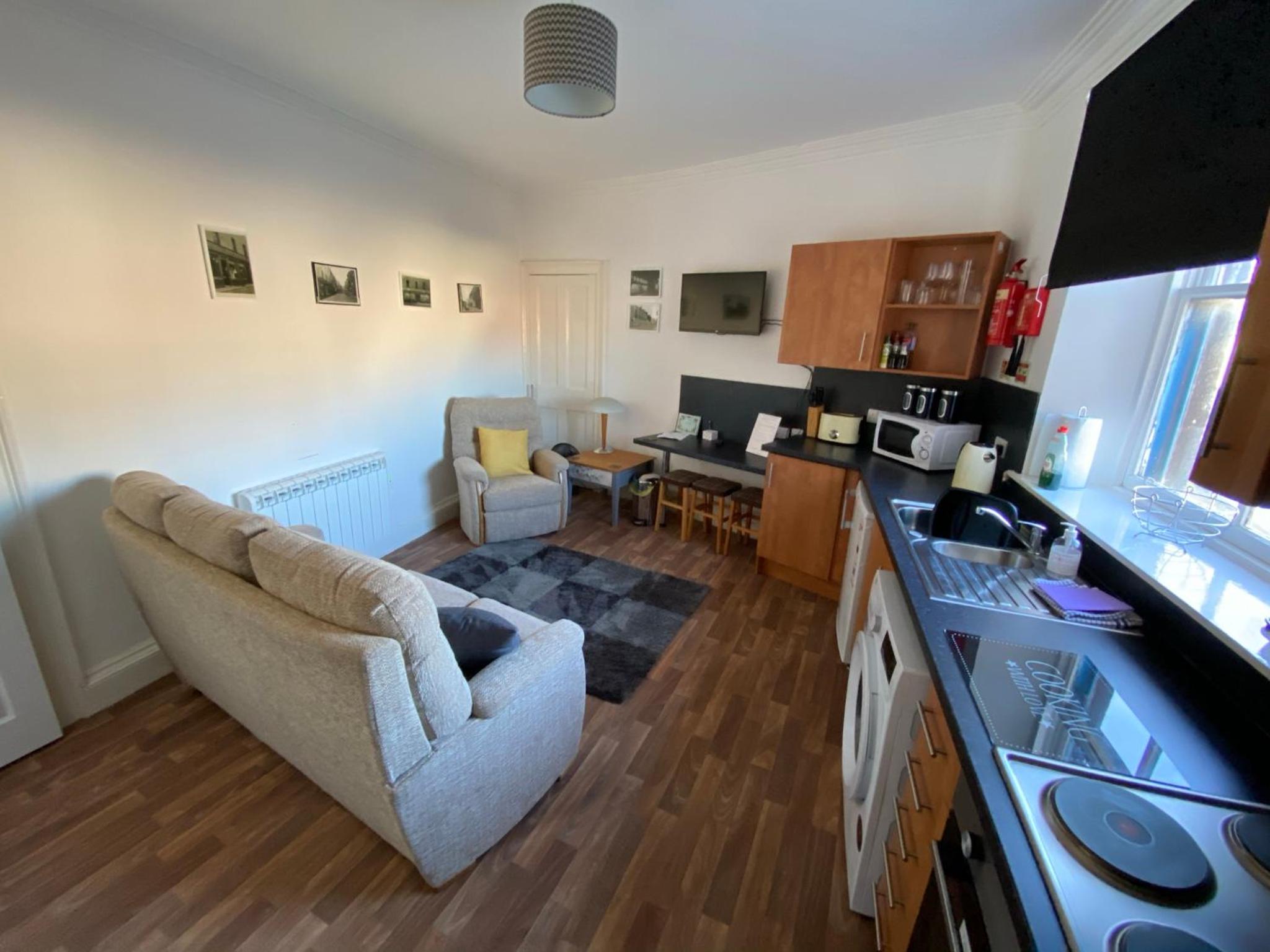 One-Bedroom Apartment photo 3