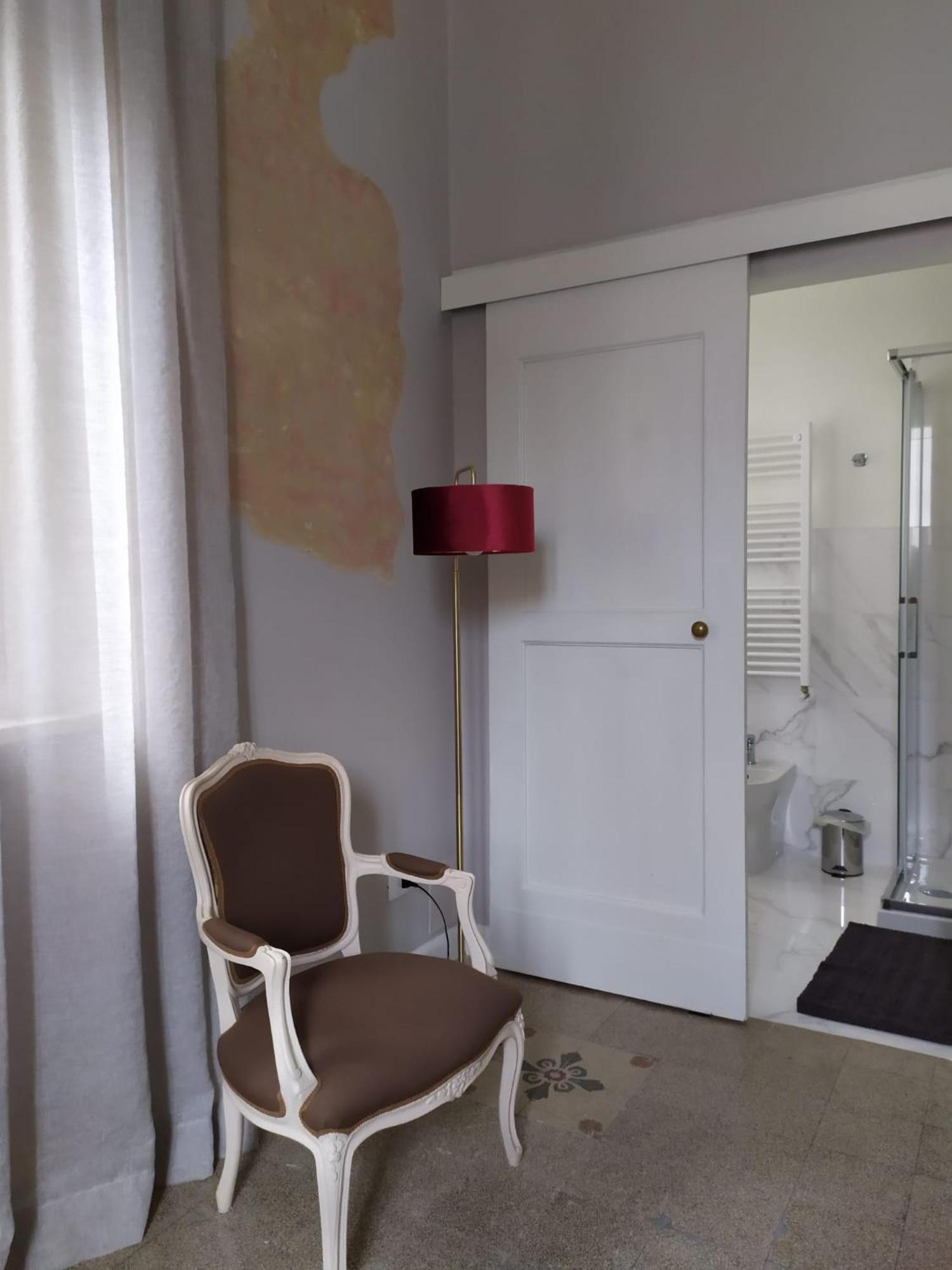 Deluxe King Room photo 3
