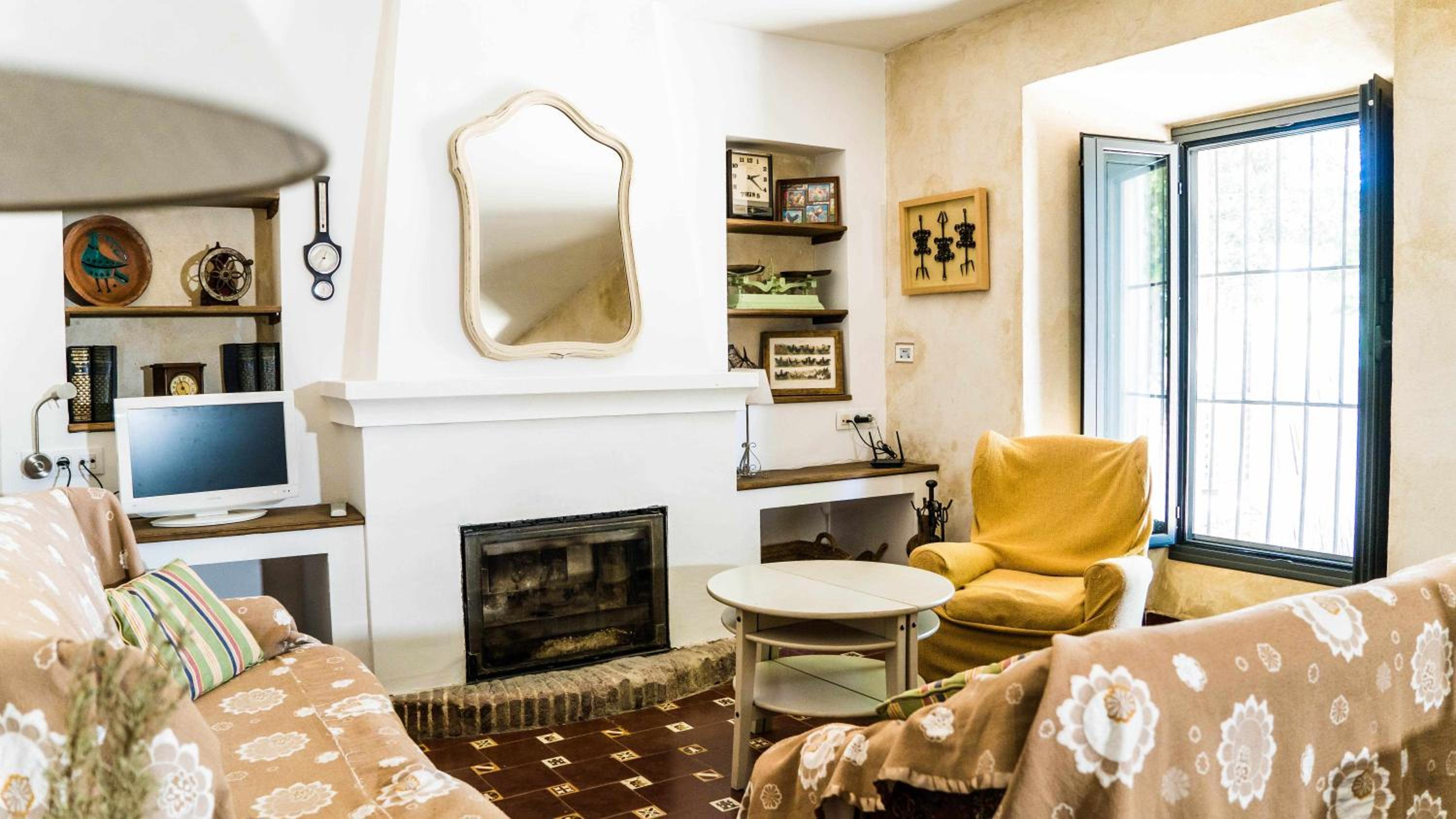 One-Bedroom House - Photo 1