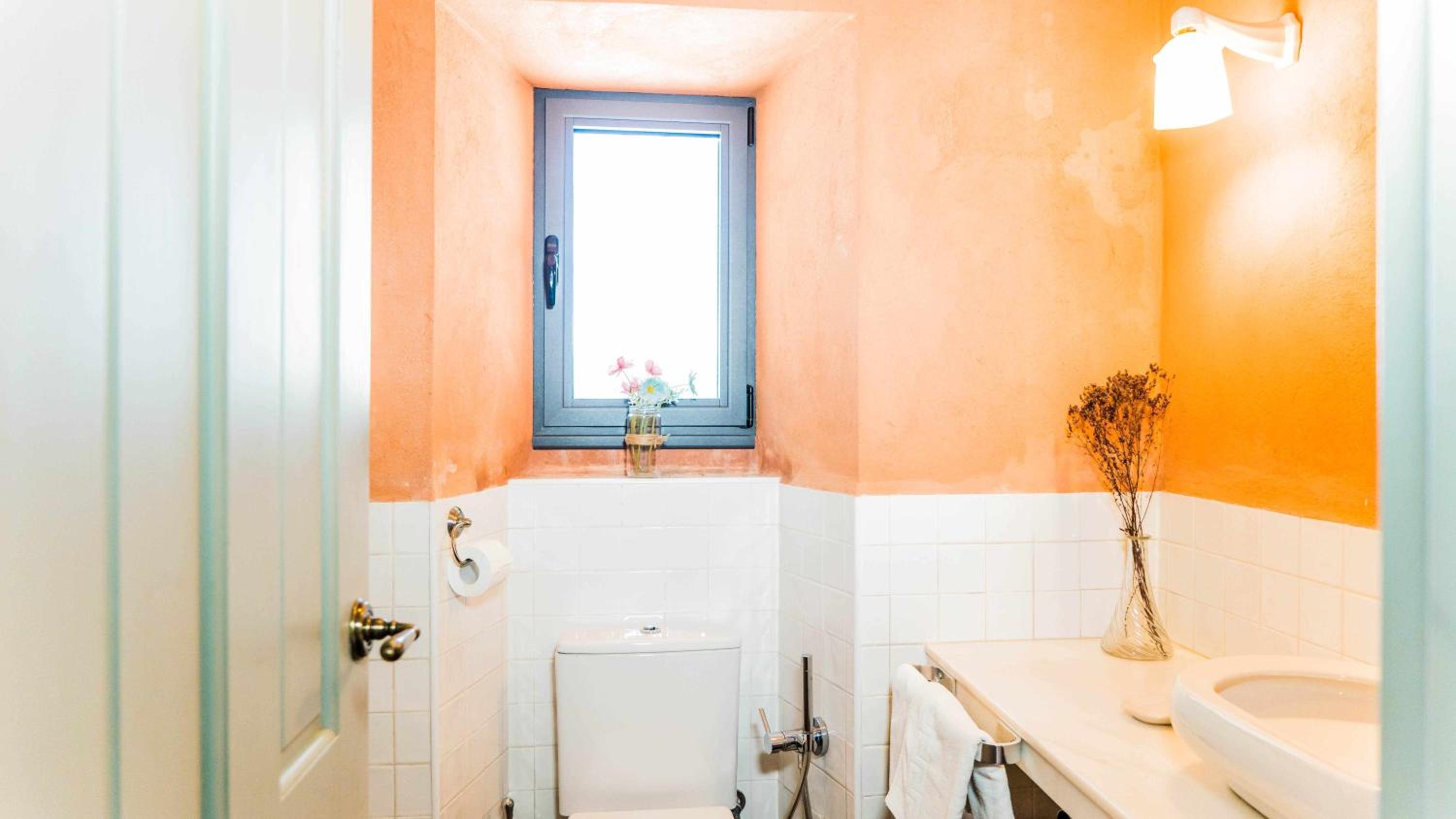 One-Bedroom House - Photo 13