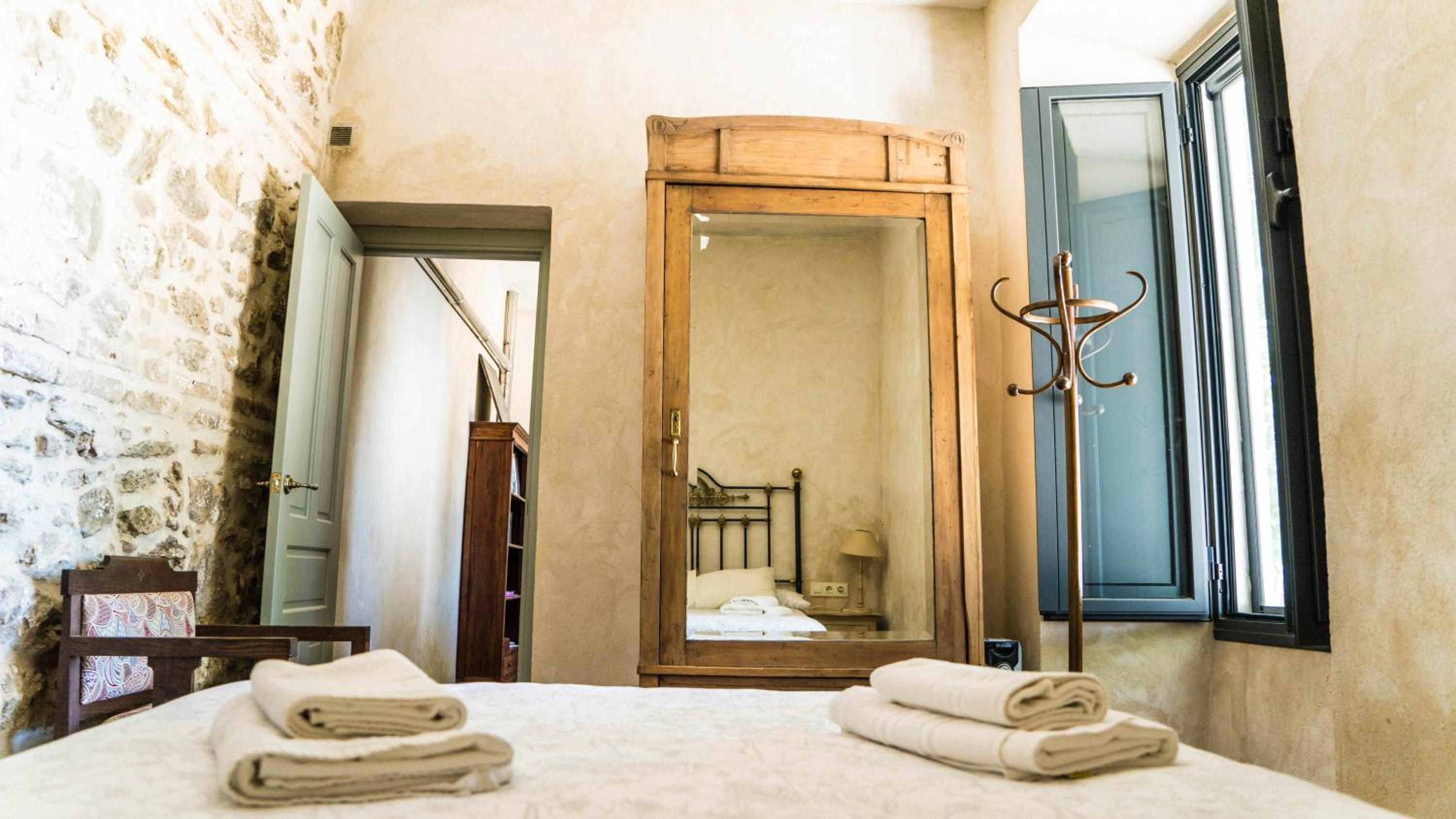 One-Bedroom House - Photo 17