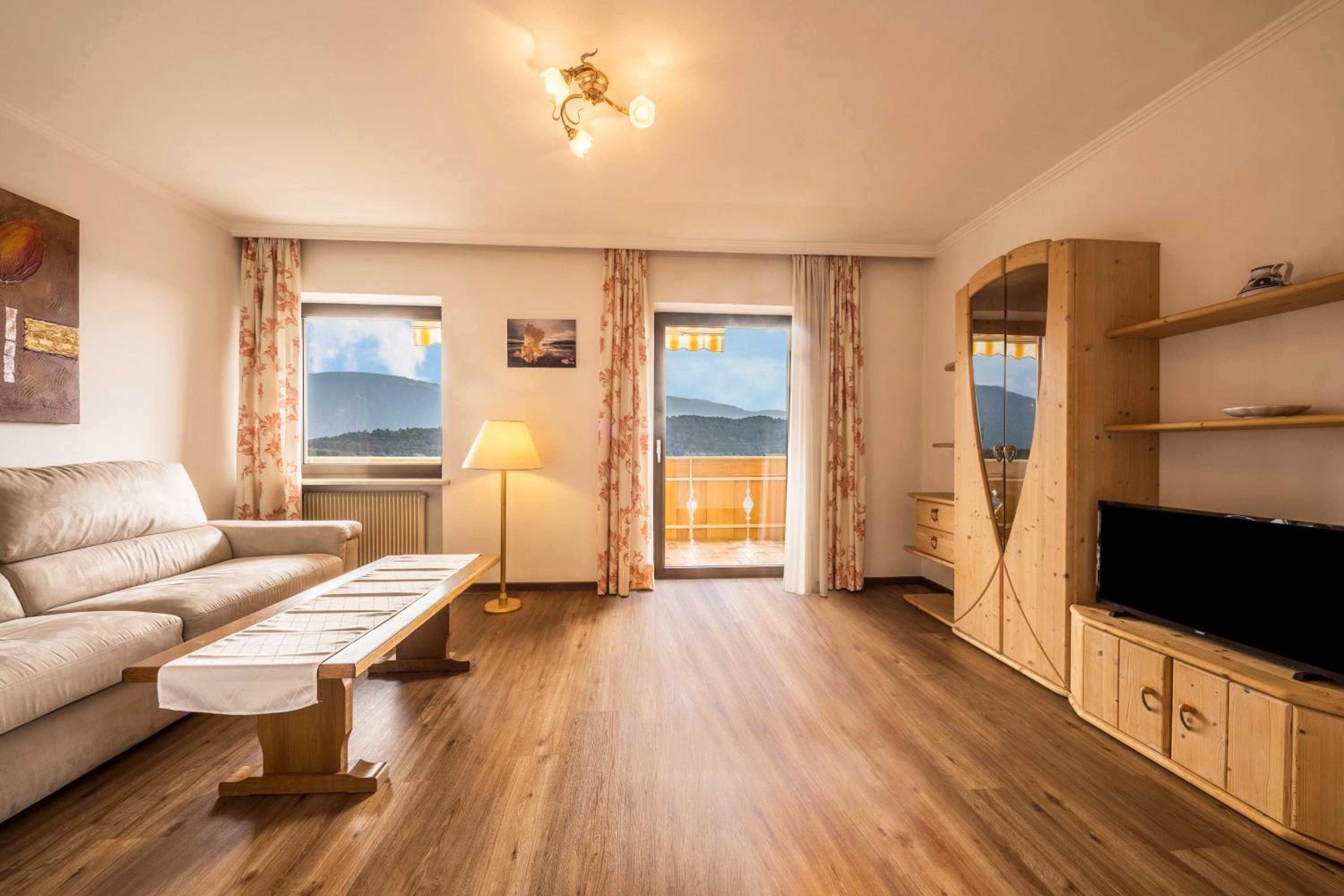 Superior One-Bedroom Apartment with Balcony photo 1