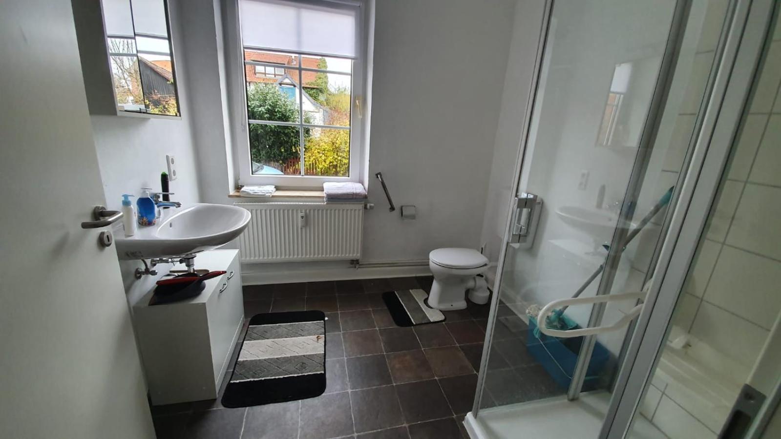 One-Bedroom Apartment - Photo 11