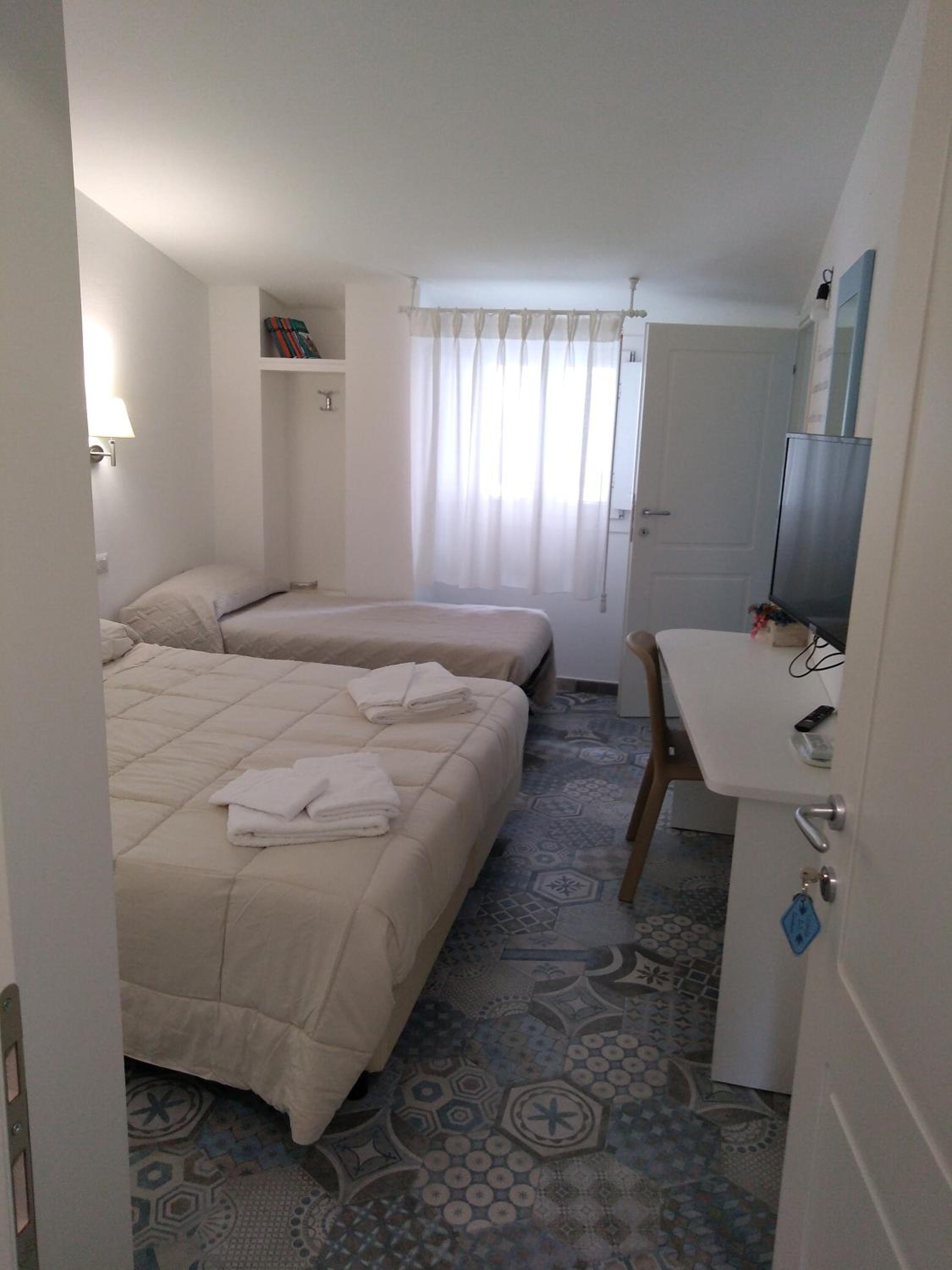 Luxury Triple Room - Photo 2