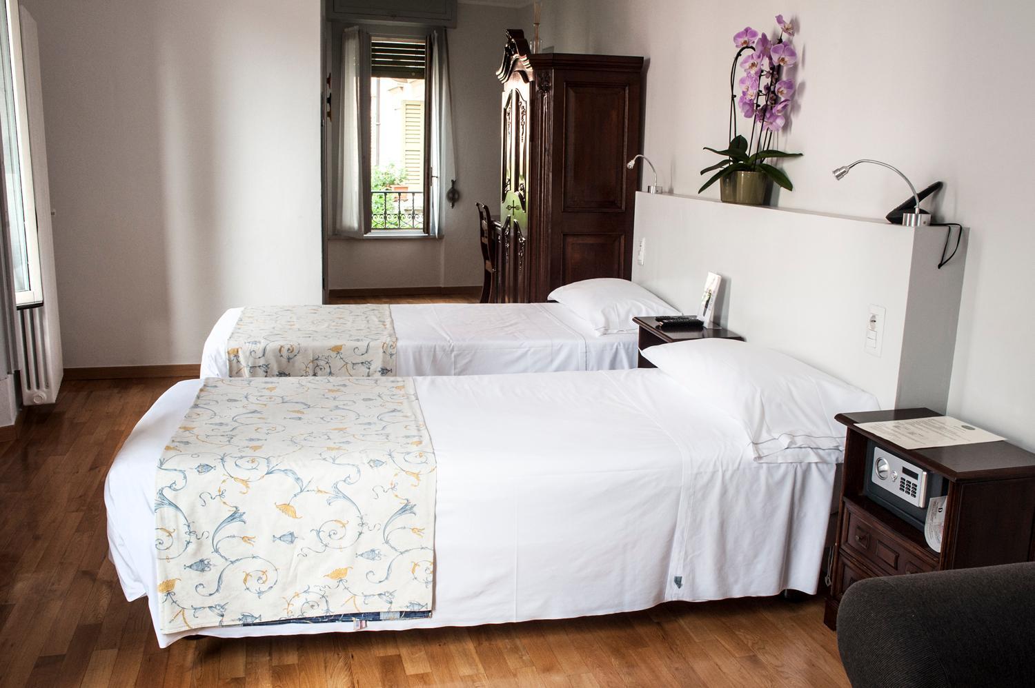 Twin Room - Photo 6