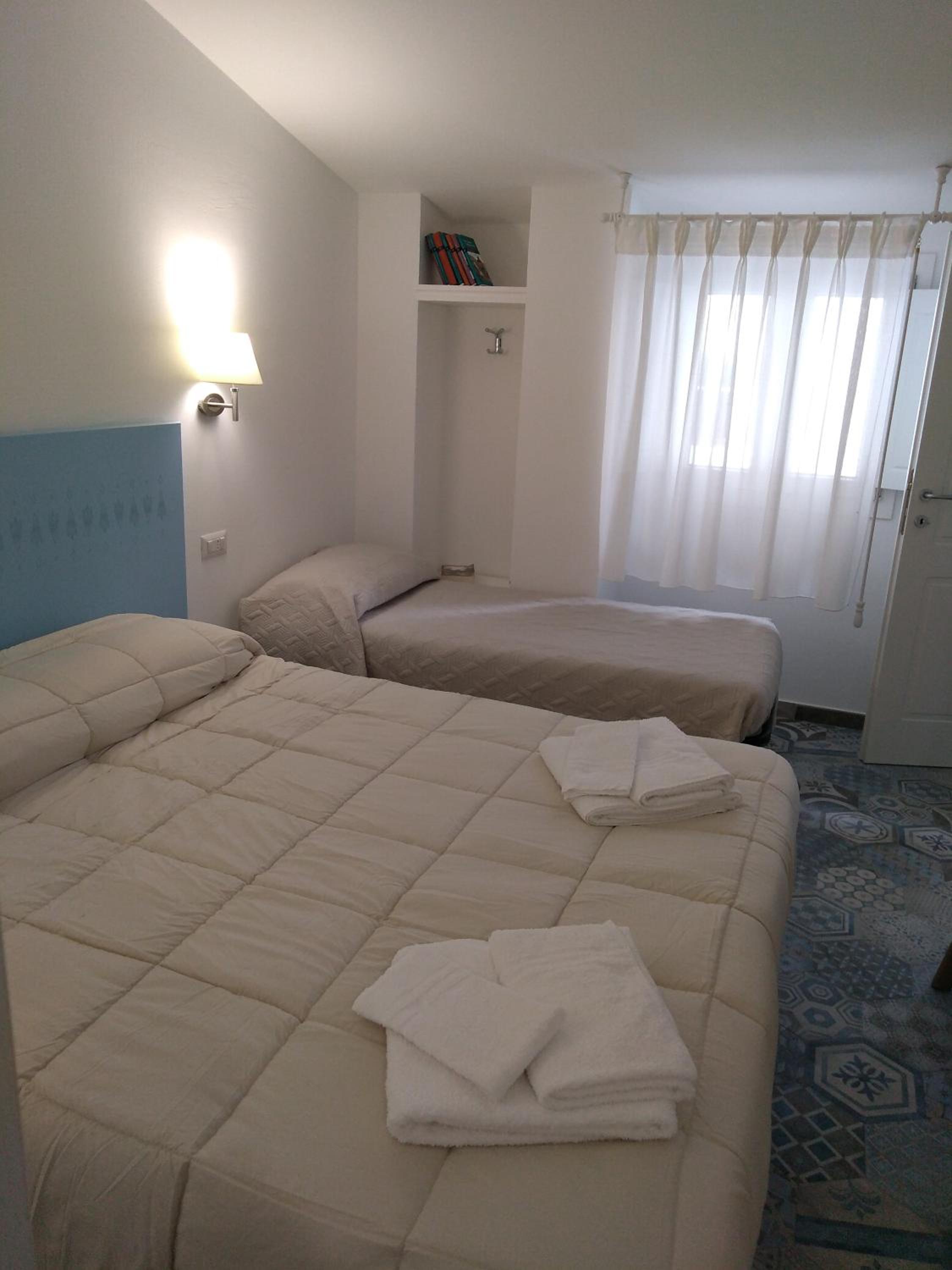 Luxury Triple Room - Photo 5