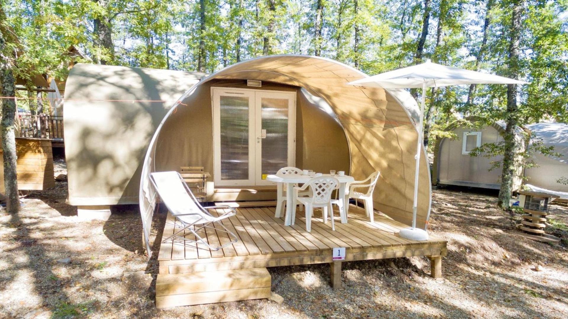 Tent with Shared Bathroom (4 People) photo 3