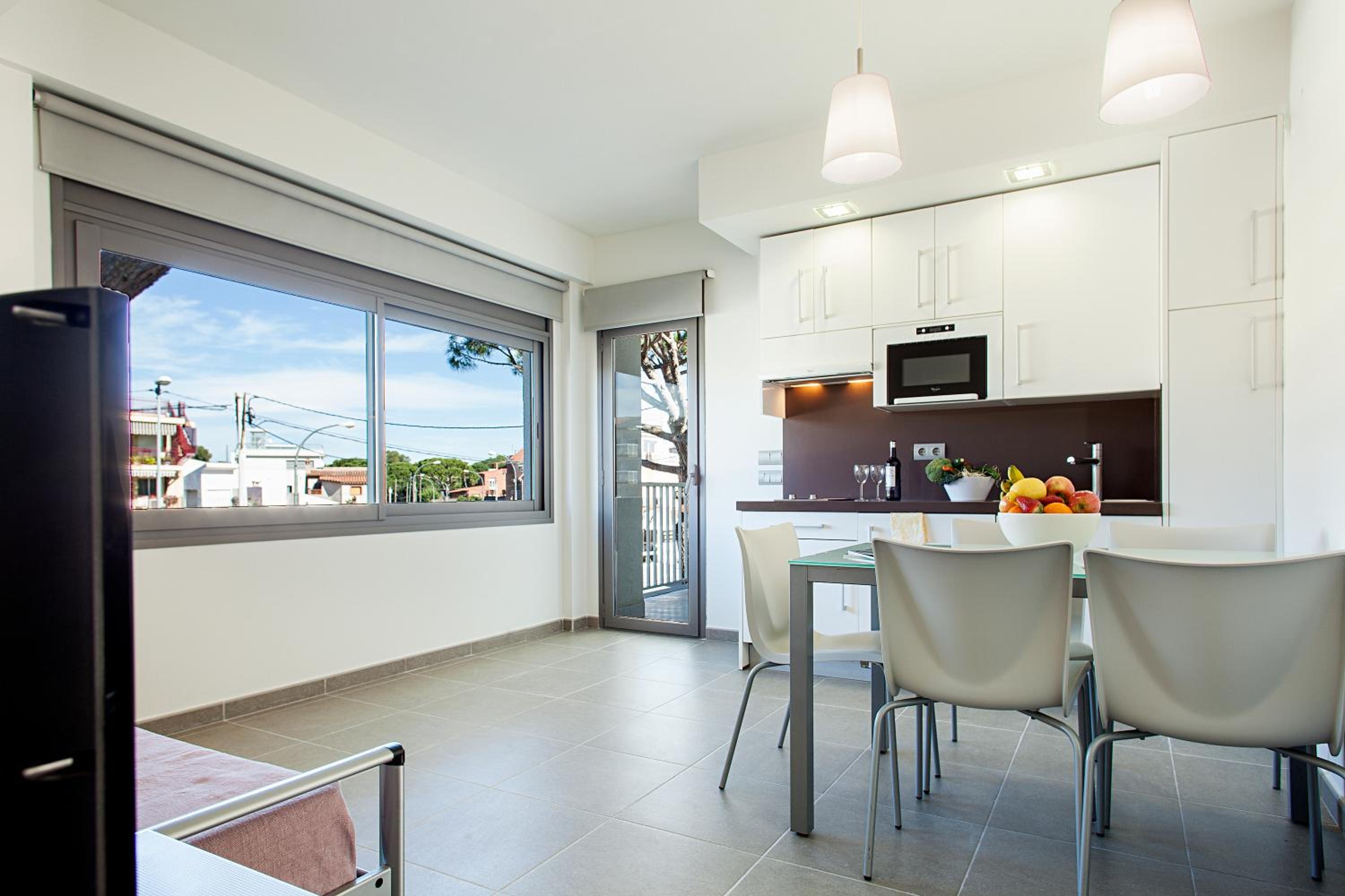 Two-Bedroom Apartment with Mountain View photo 3