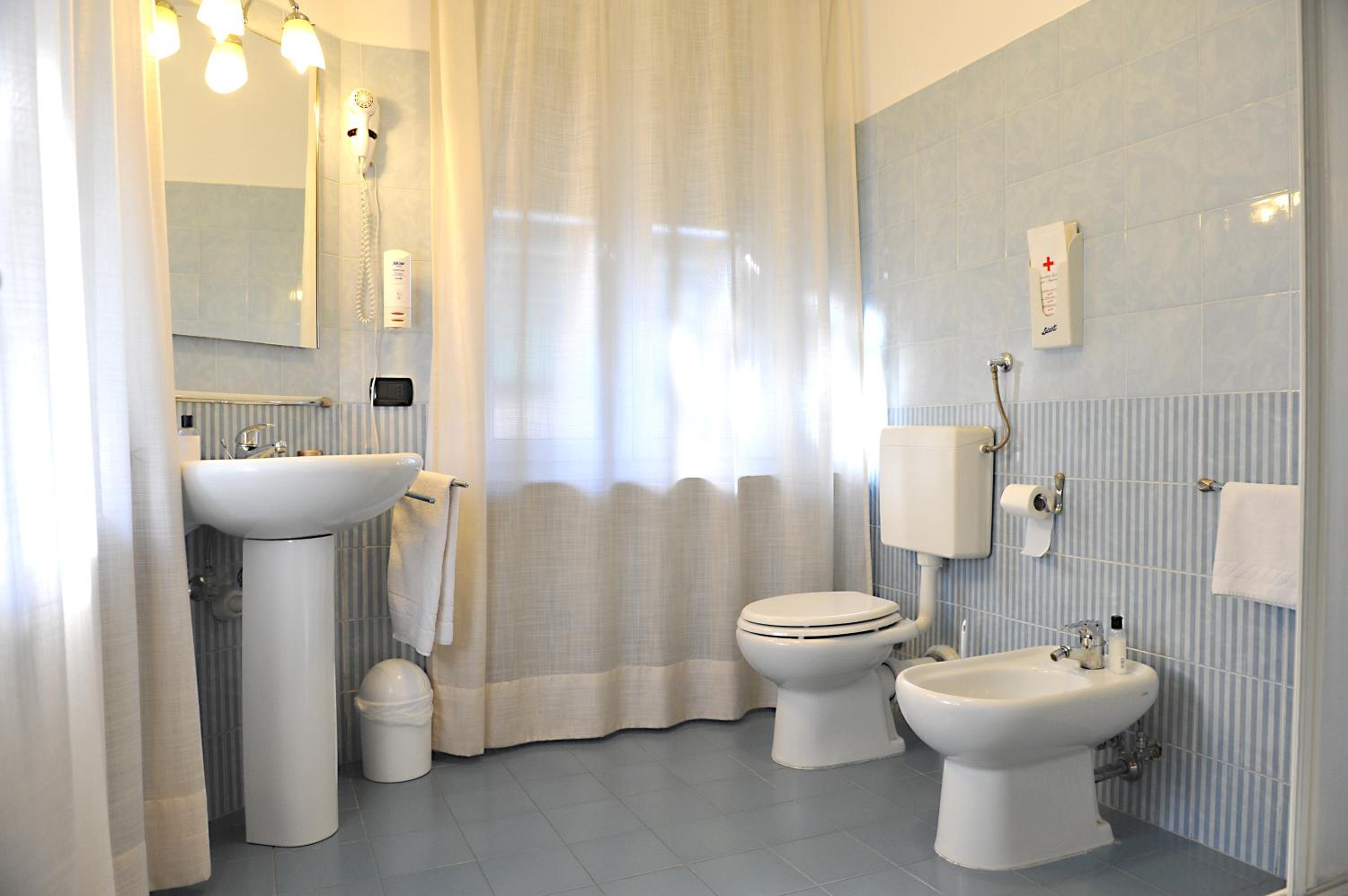 Single Room photo 2