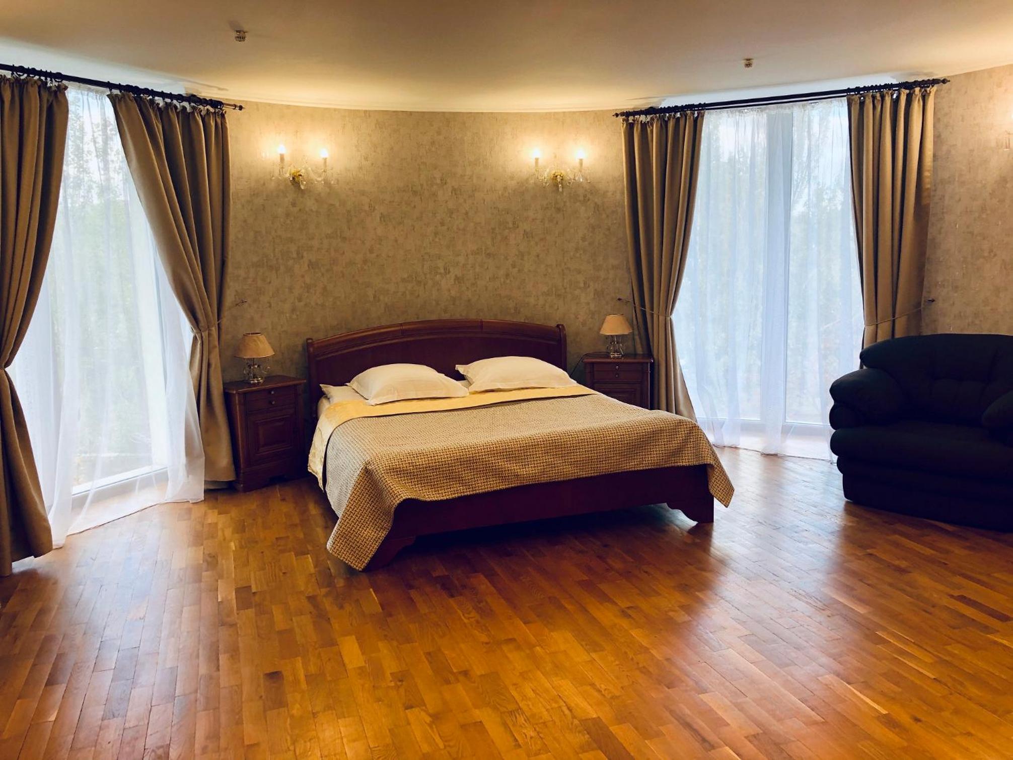 Deluxe Double Room with Balcony photo 1